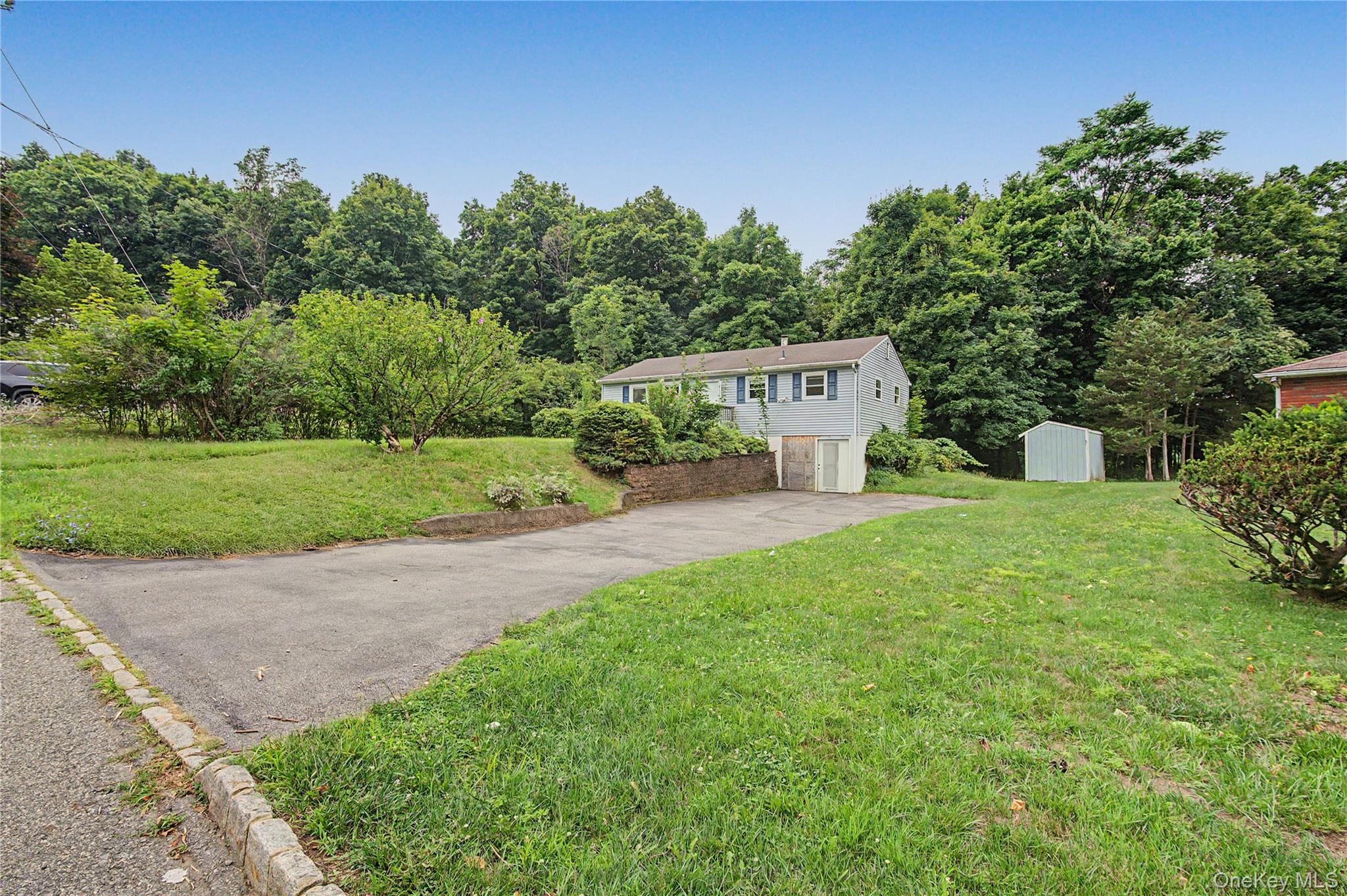 34 Duelk Avenue – For Sale photo 2