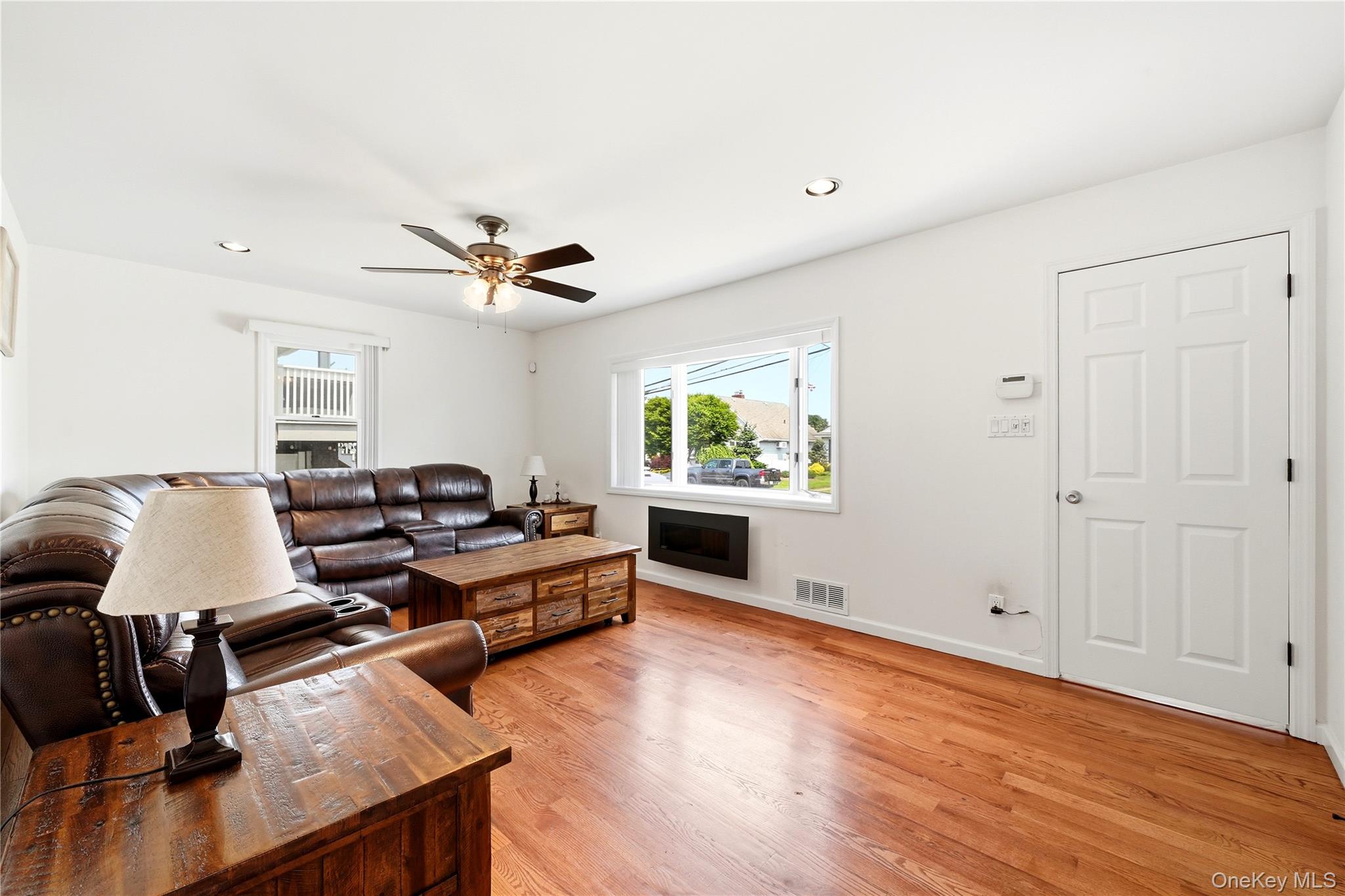 4 Flint Road – For Sale photo 7