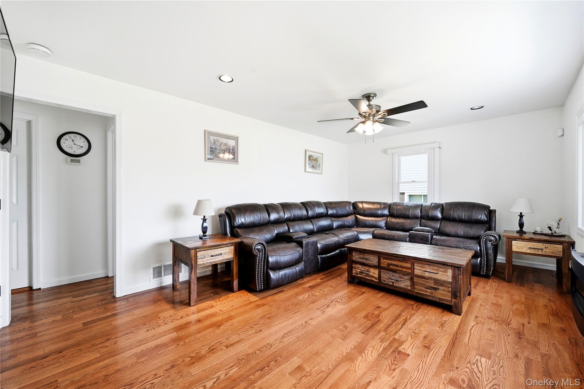 4 Flint Road – For Sale photo 8