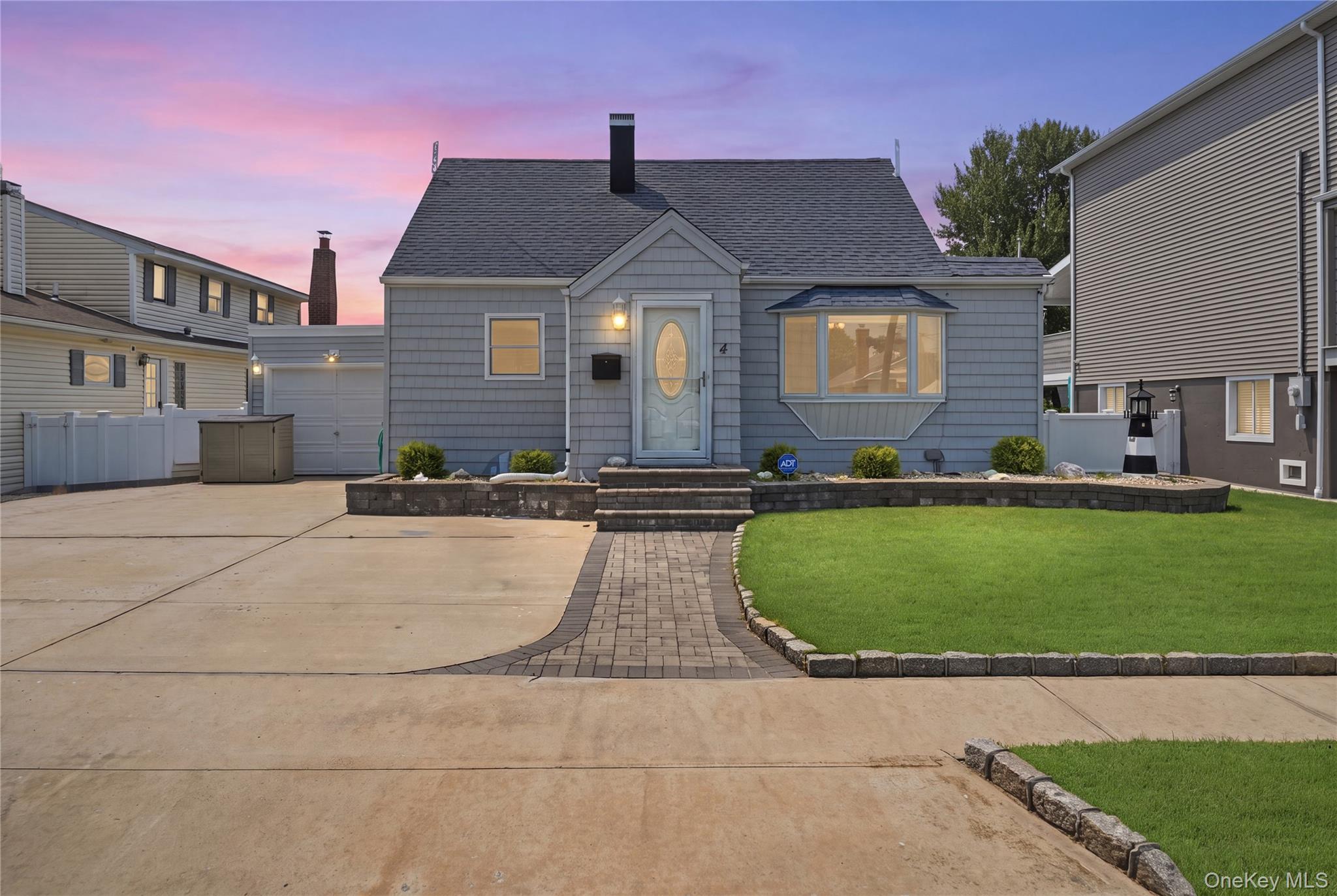 4 Flint Road – For Sale