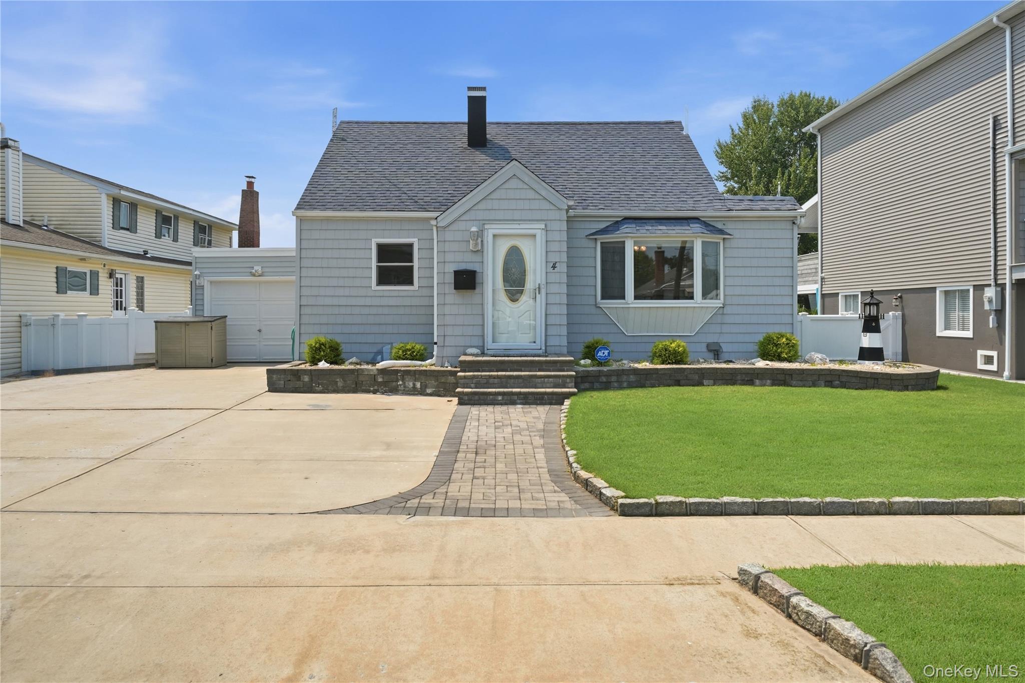 4 Flint Road – For Sale photo 3