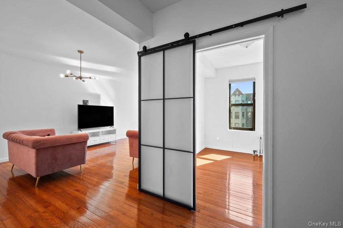 756 Brady Avenue, Unit 609 photo 8