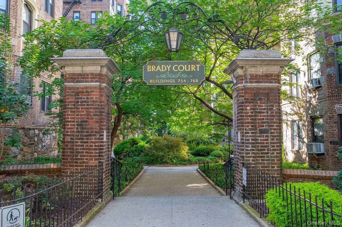756 Brady Avenue, Unit 609