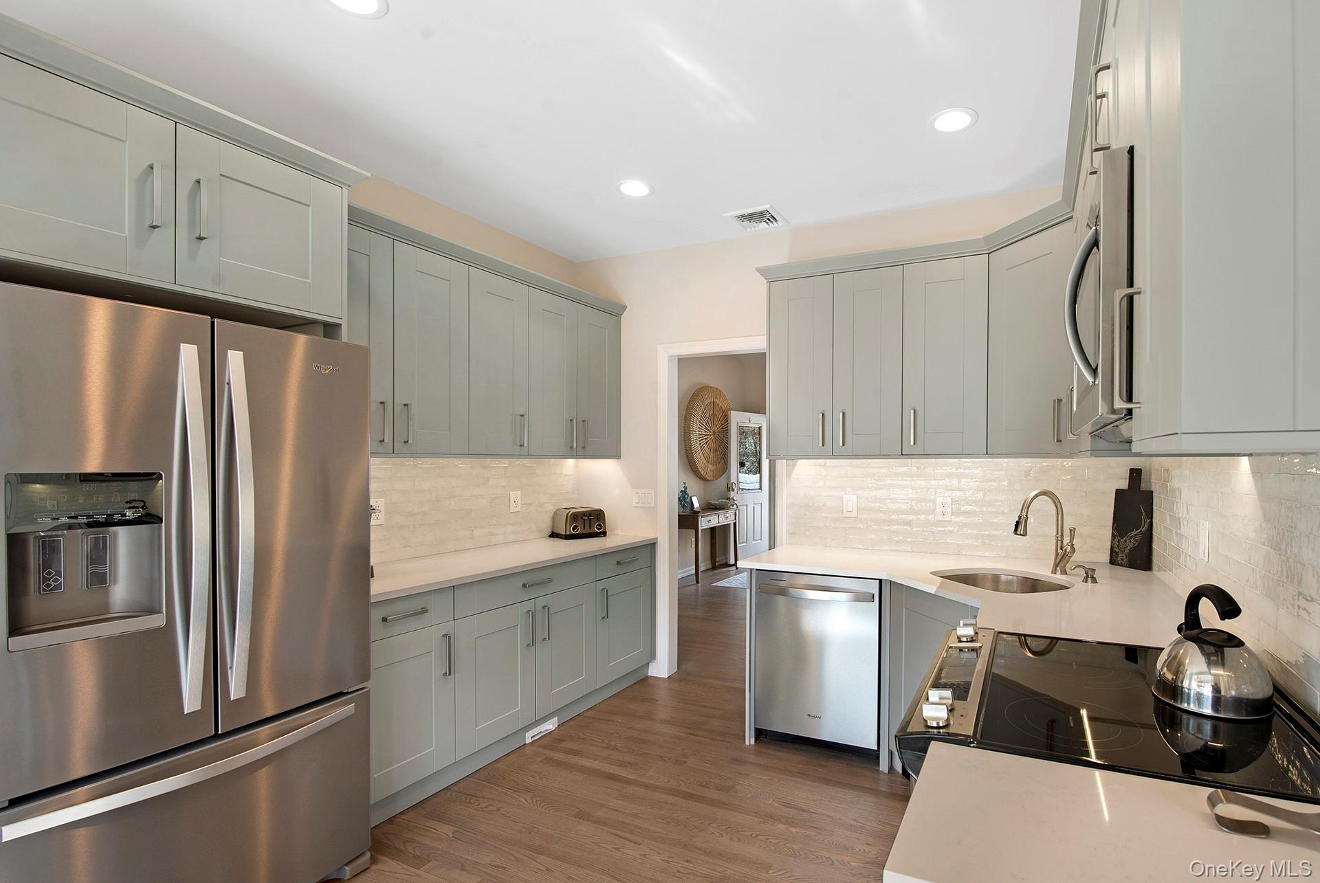 10 7th Street – For Sale photo 10
