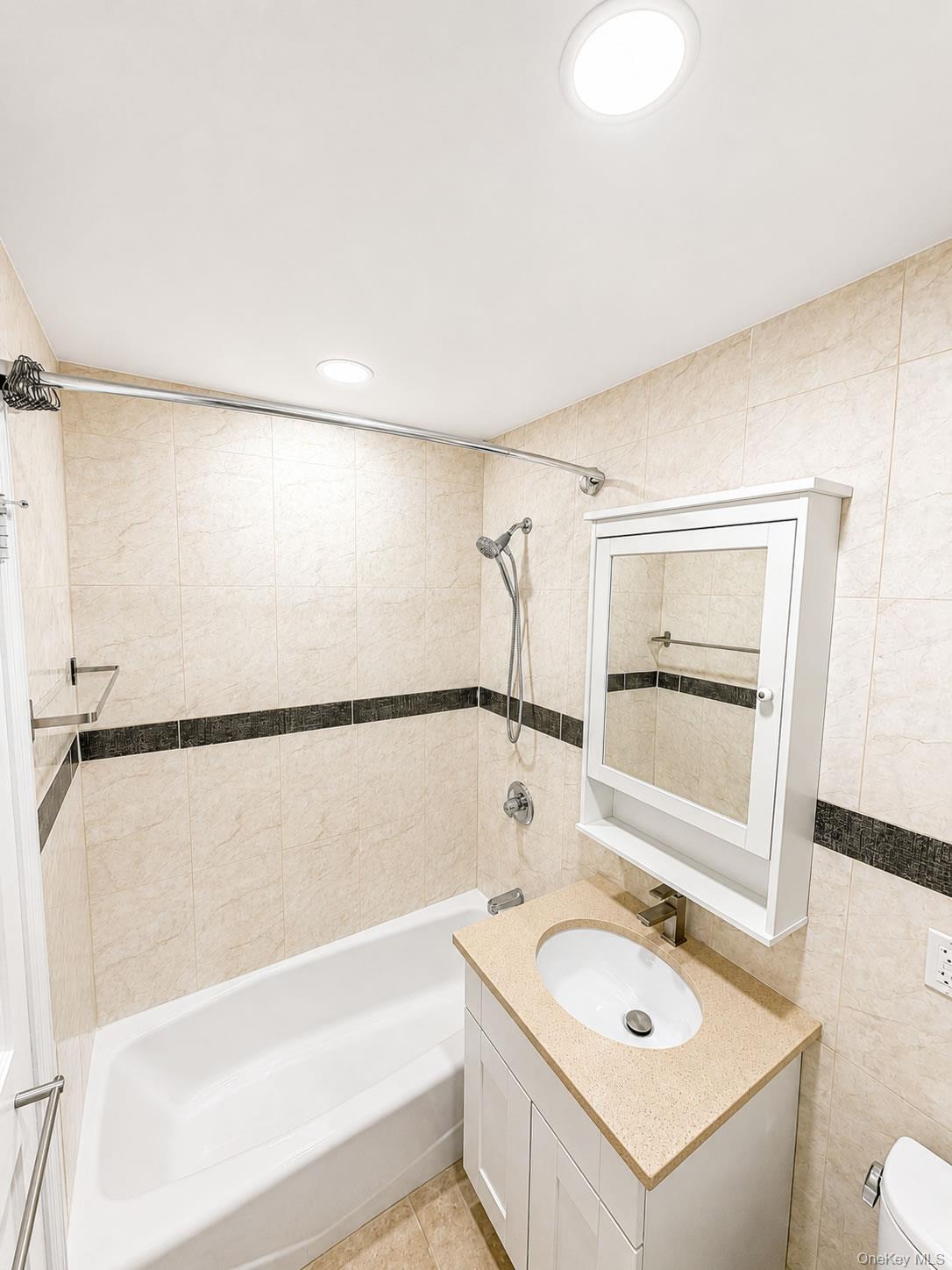 3749 81st Street, Unit 7D photo 7