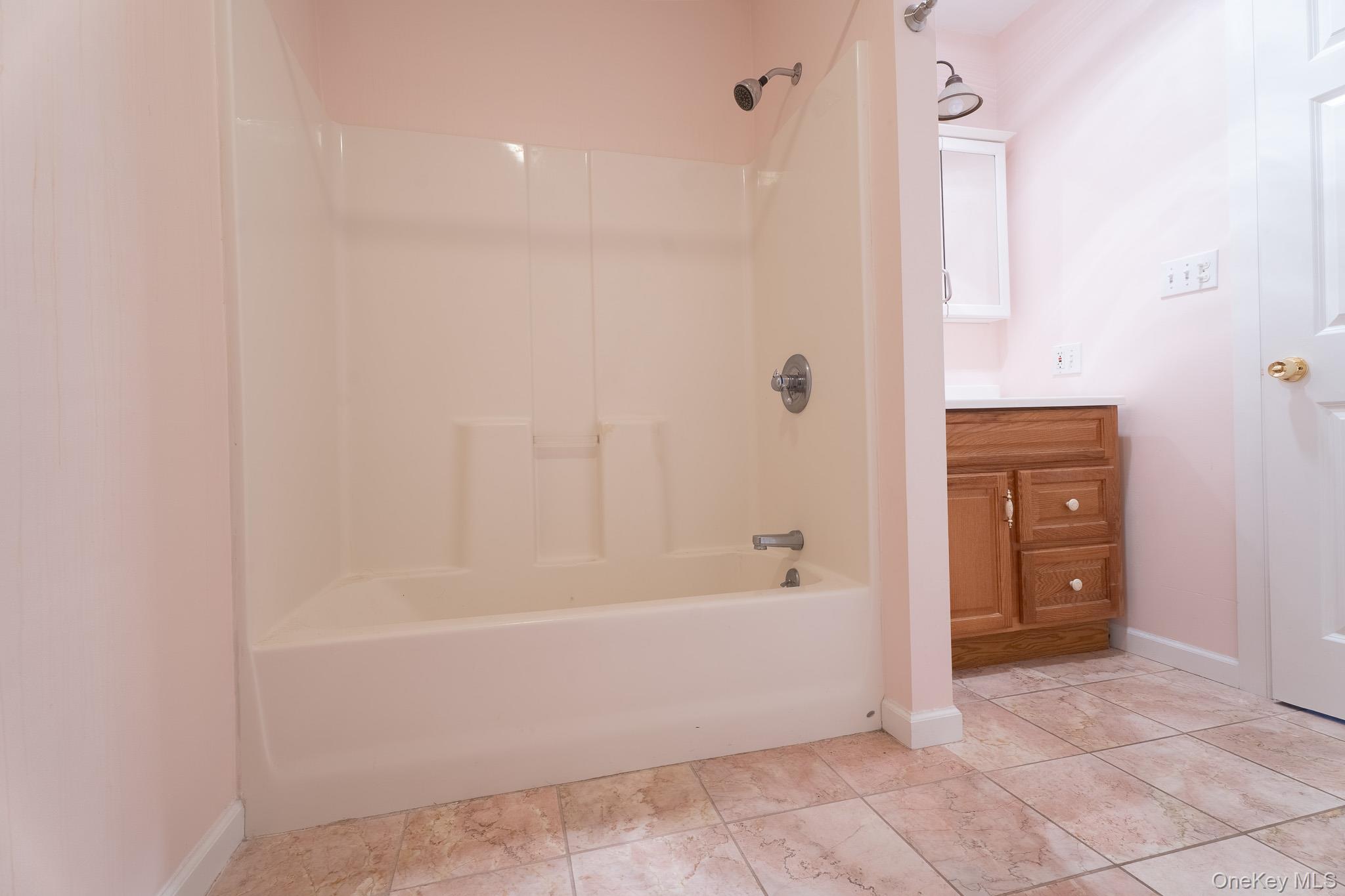 1-18 Willow Way, Unit 6 (Locust photo 11
