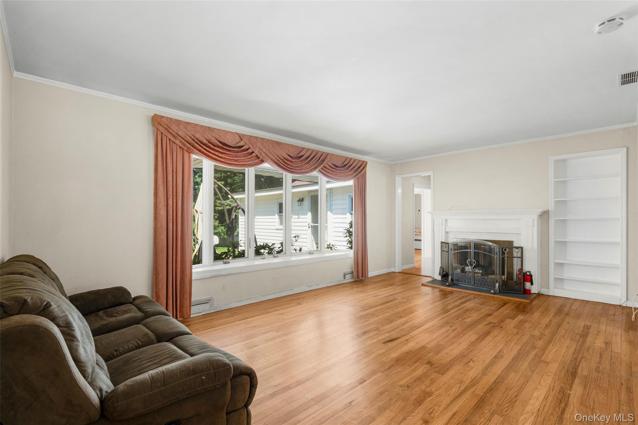 208 Woodhampton Drive – For Sale photo 4