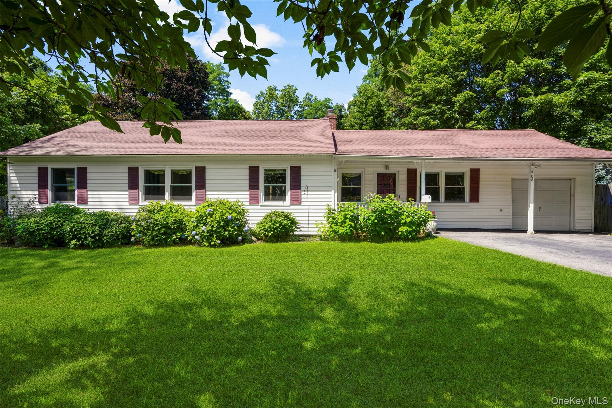 208 Woodhampton Drive – For Sale