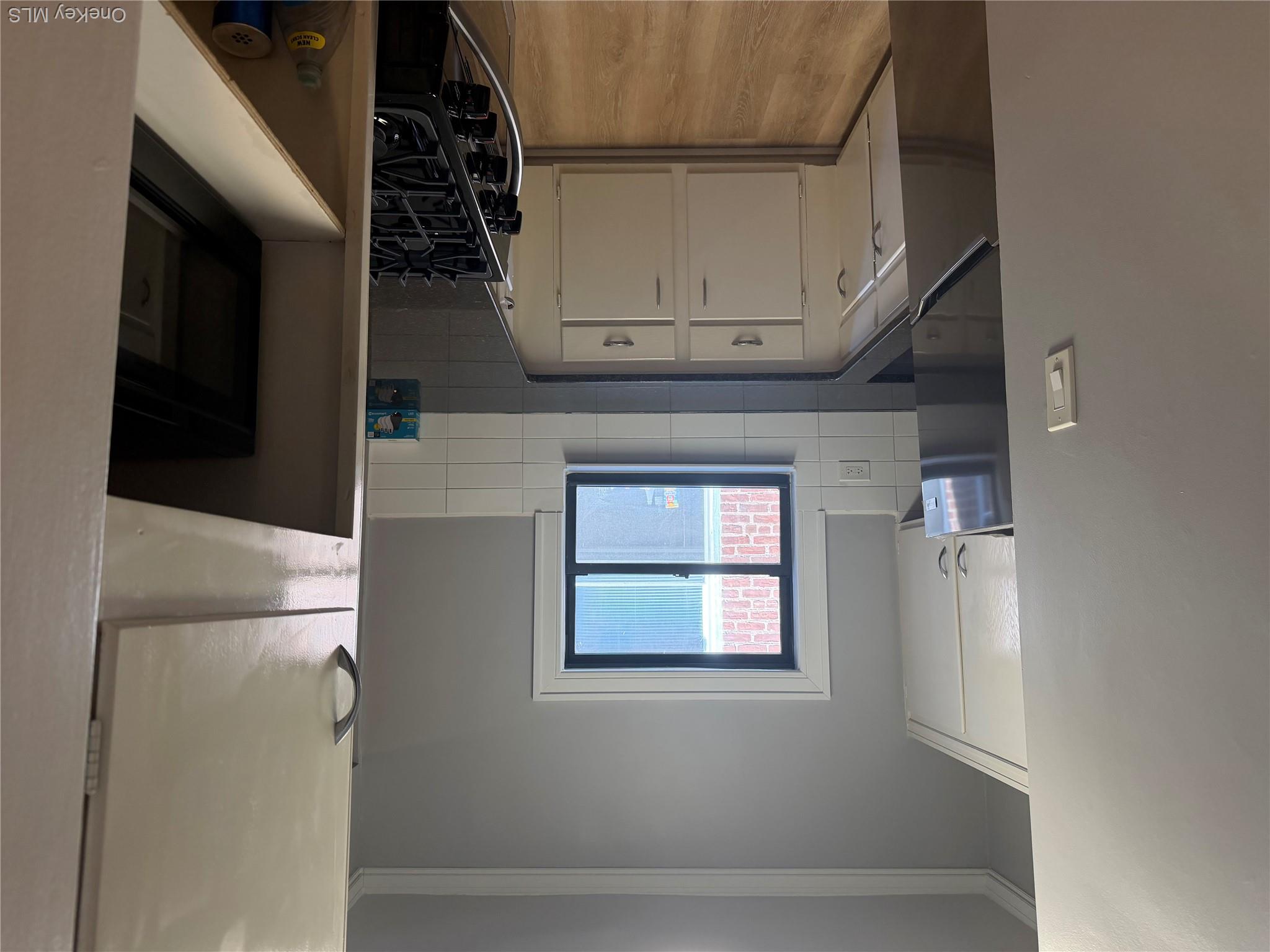 572 Warburton Avenue, Unit 2E photo 4