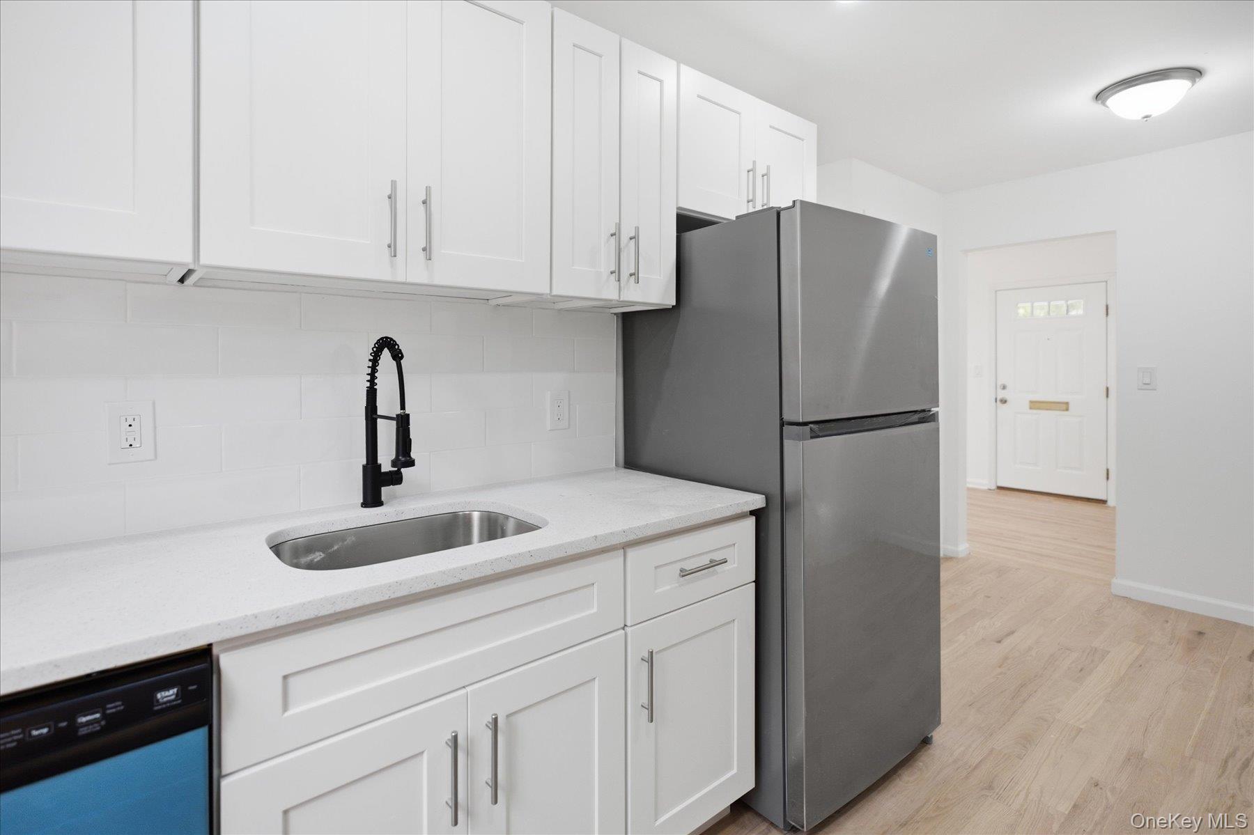 117 Robins Road, Unit 117 photo 11