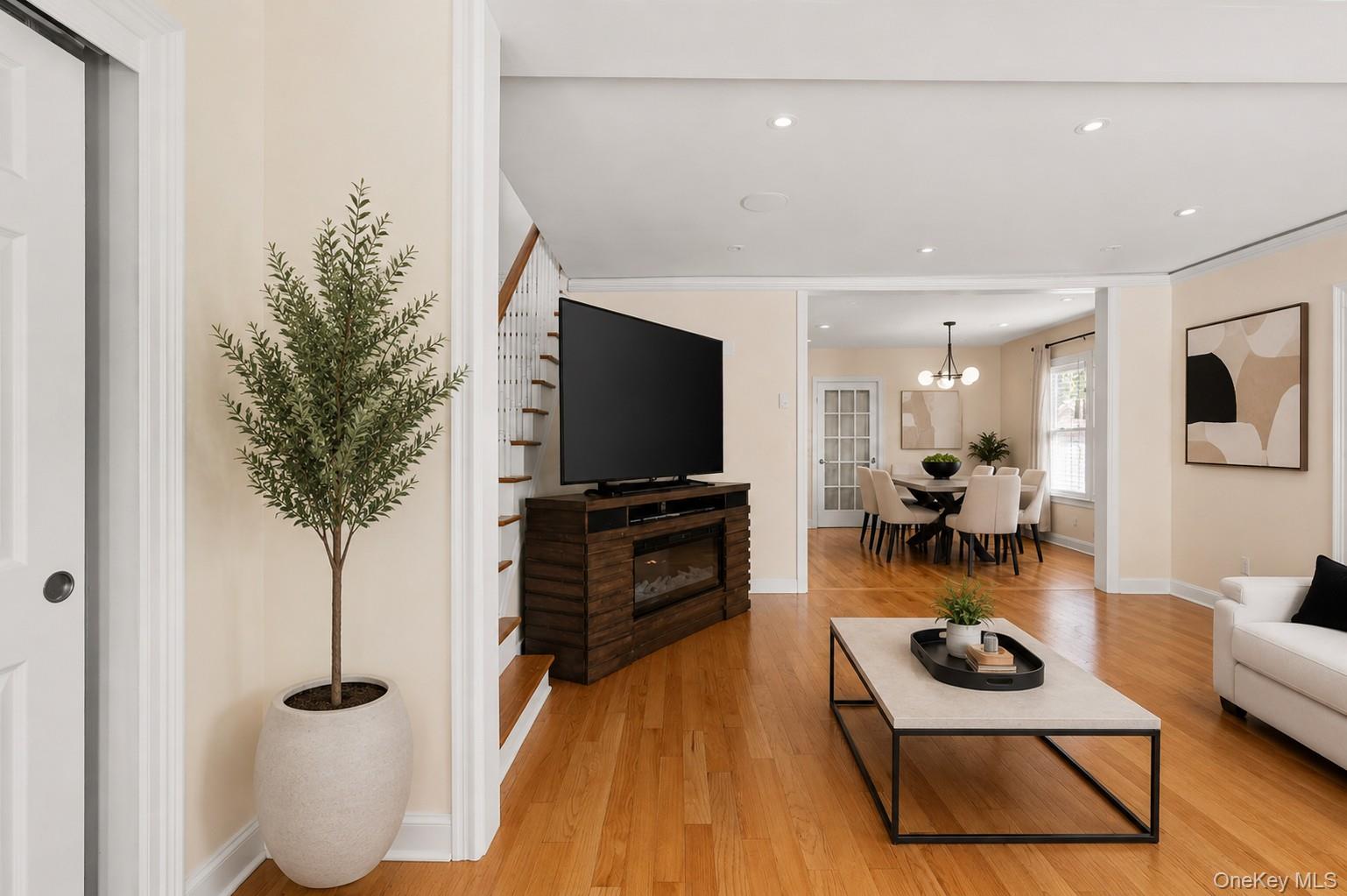 16 Marlboro Place – For Sale photo 3