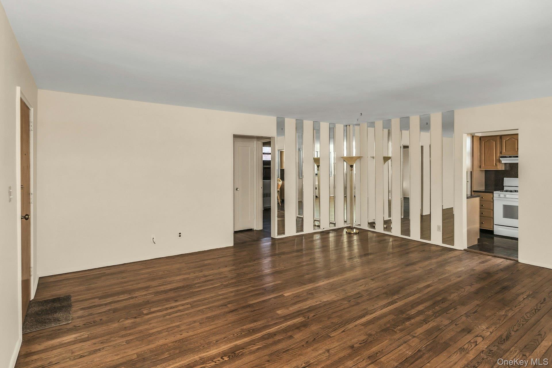 21-47 Utopia Parkway, Unit 2 photo 3