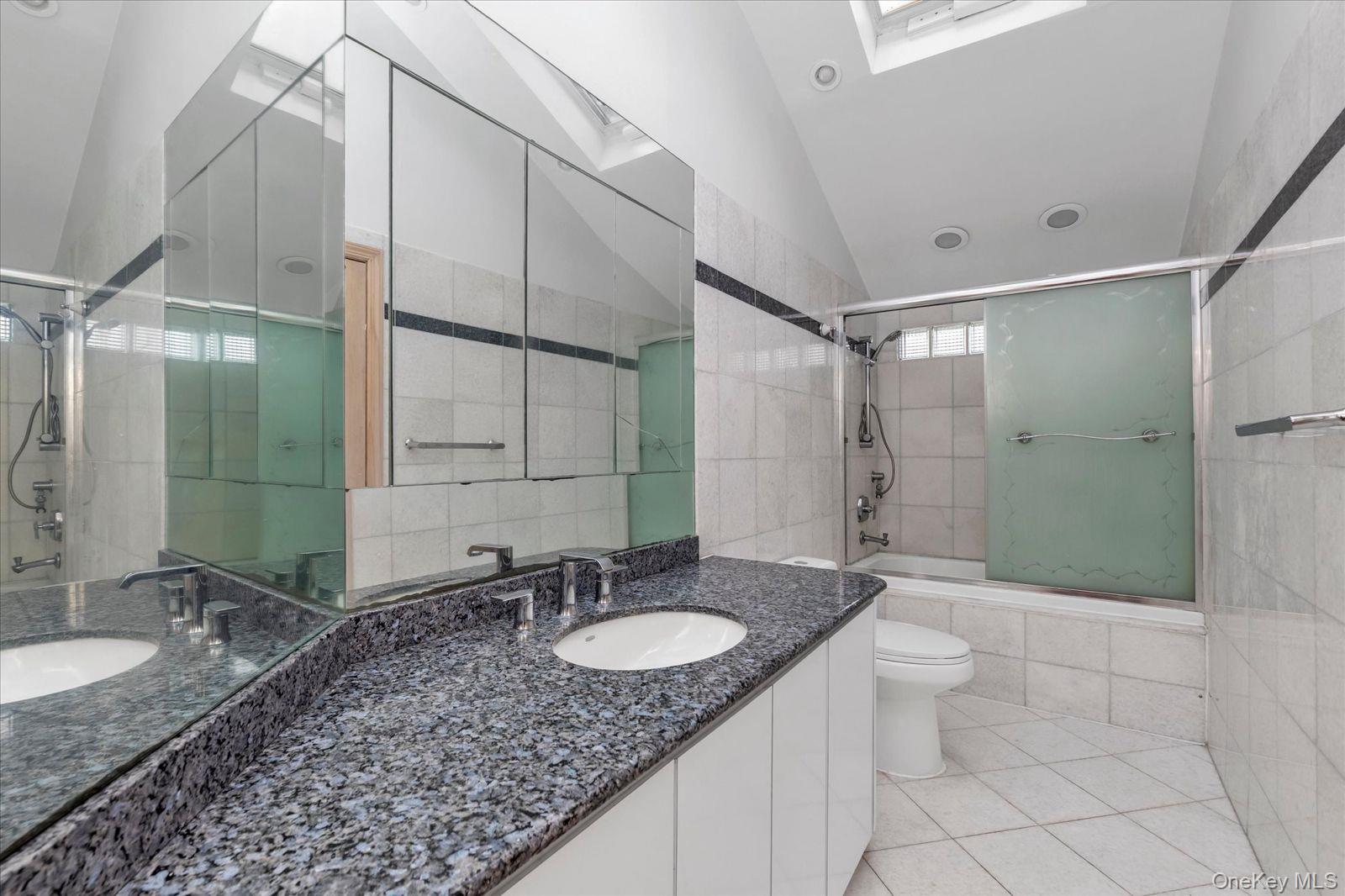 2489 Aron Drive W – For Sale photo 11