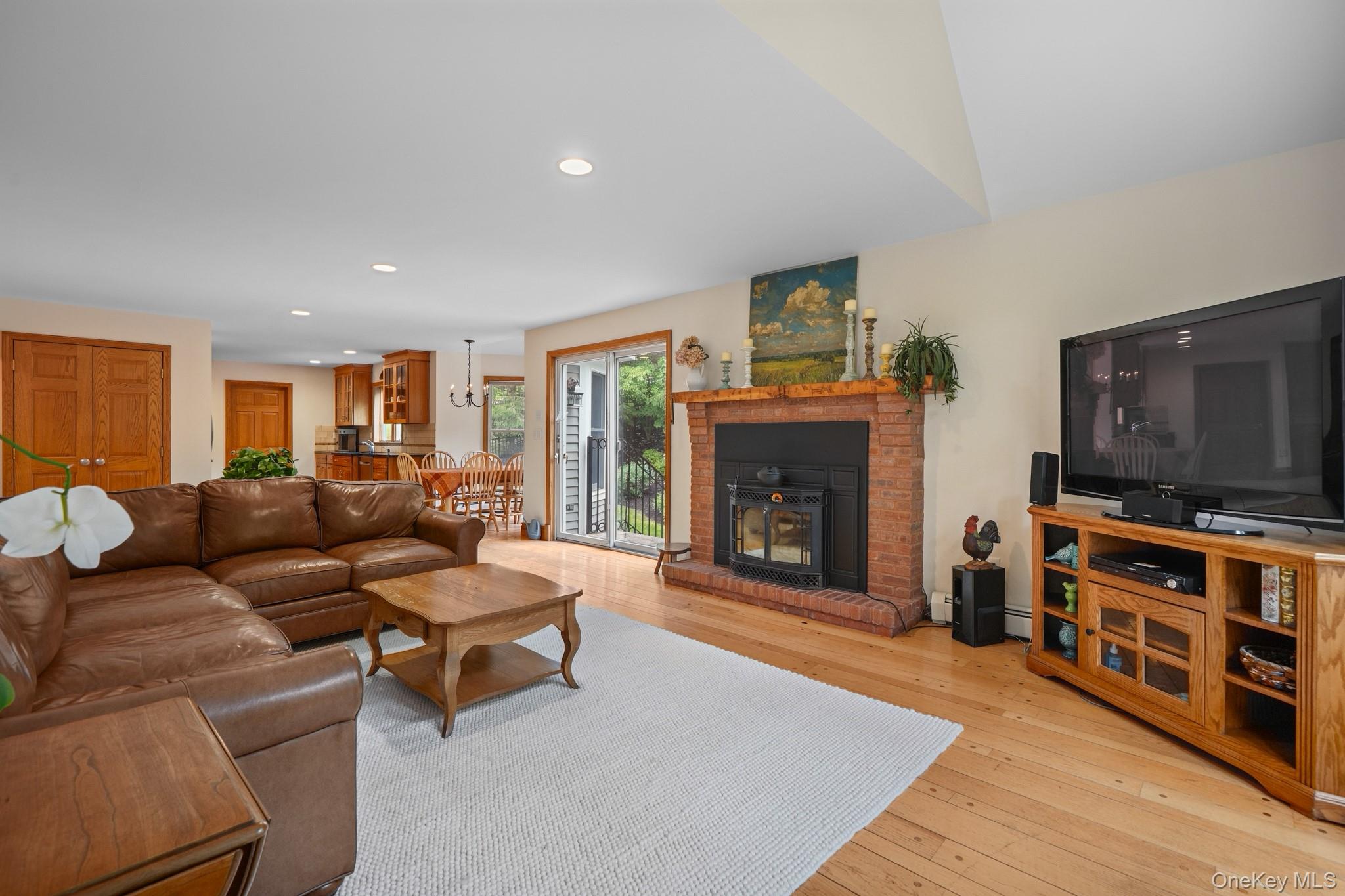 276 Daisy Lane – For Sale photo 15