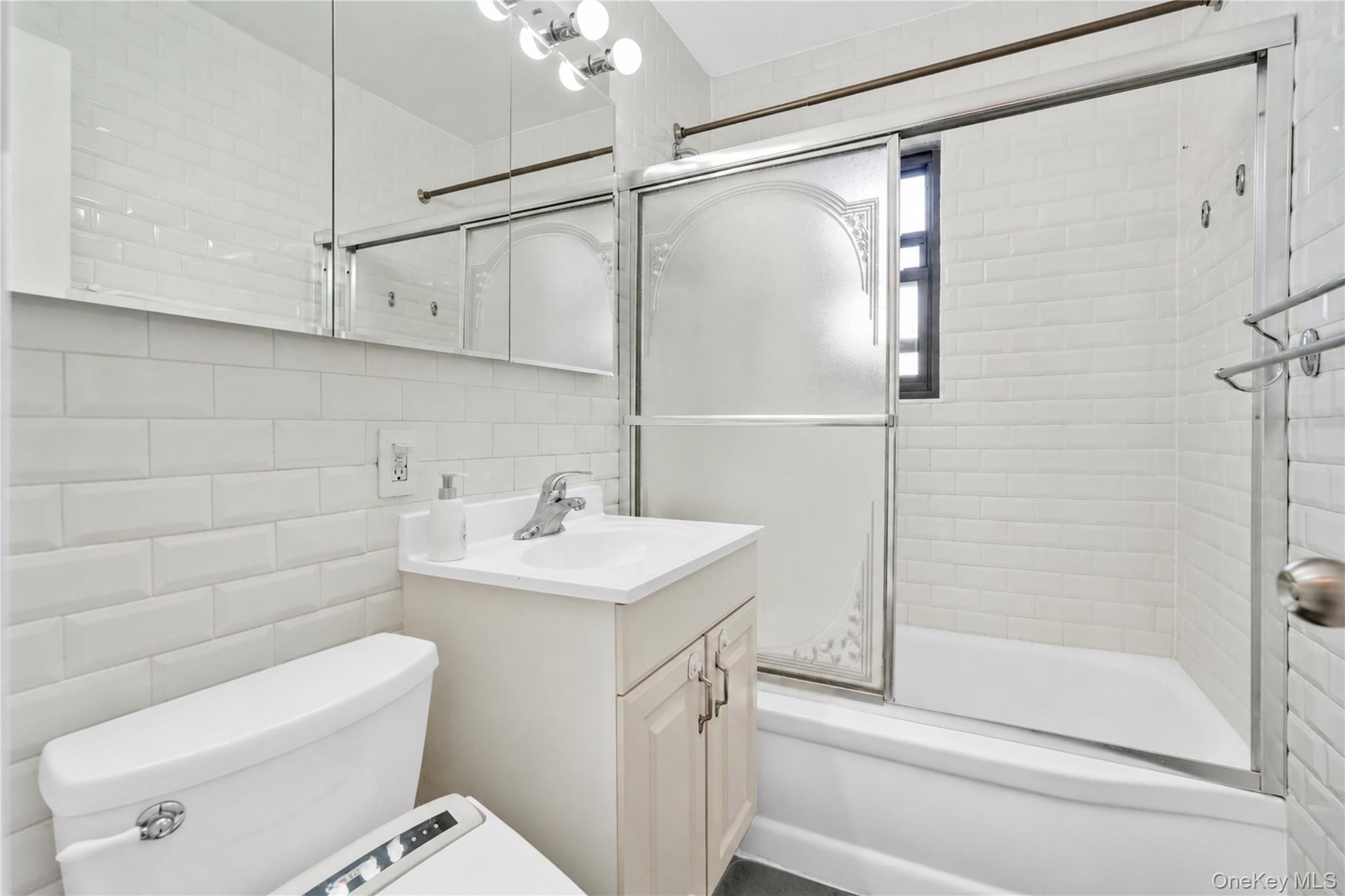 138-25 31 Drive, Unit 6L photo 14