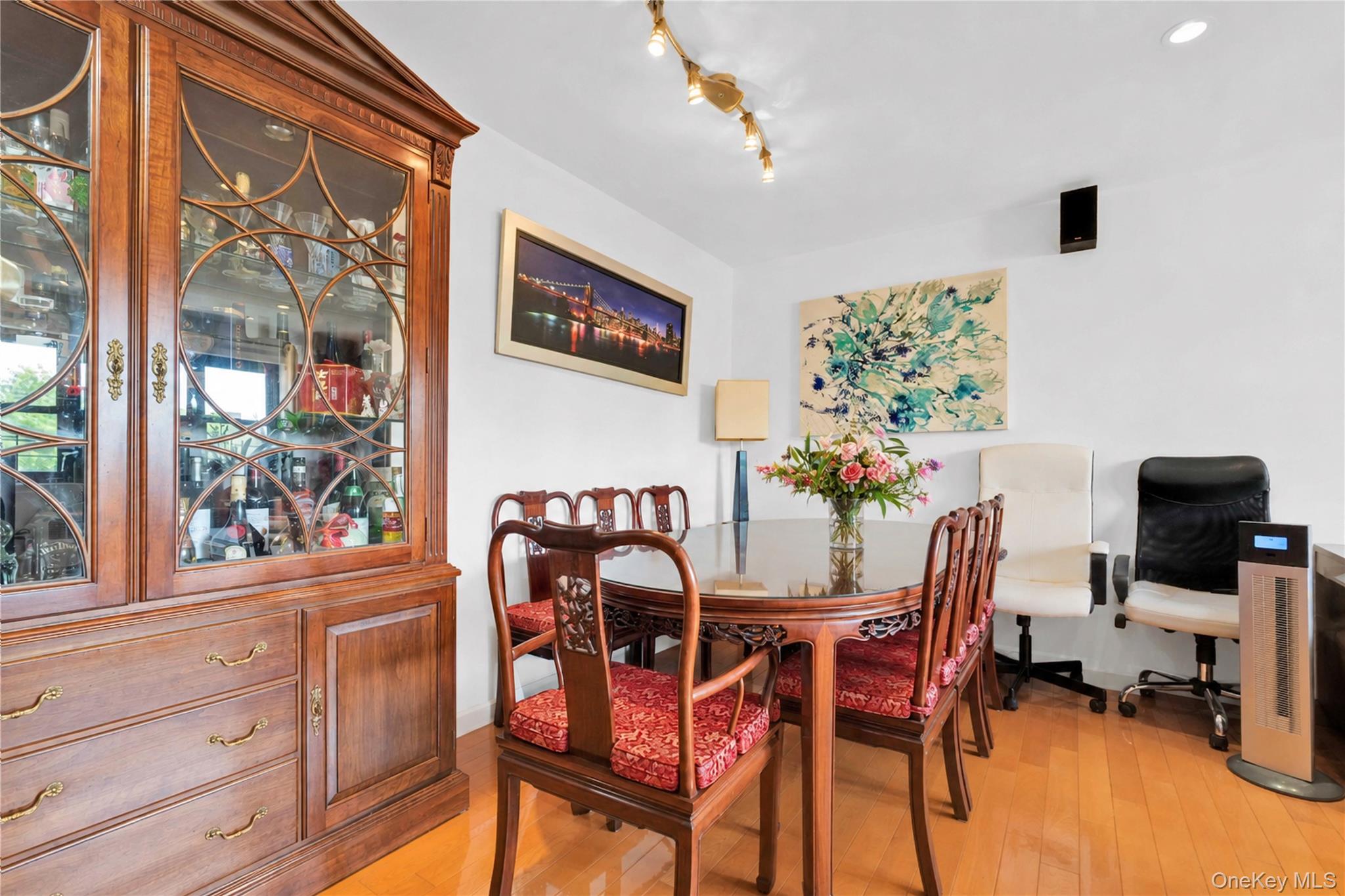 138-25 31 Drive, Unit 6L photo 4
