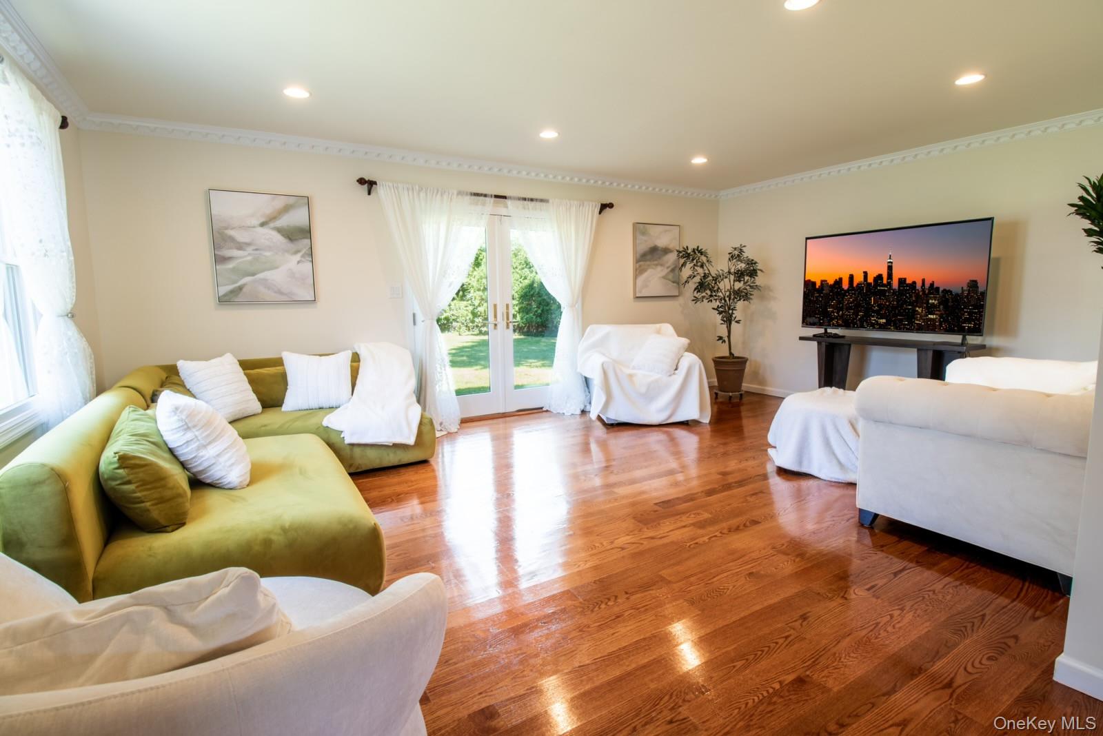 5 Hickory Lane – For Sale photo 10