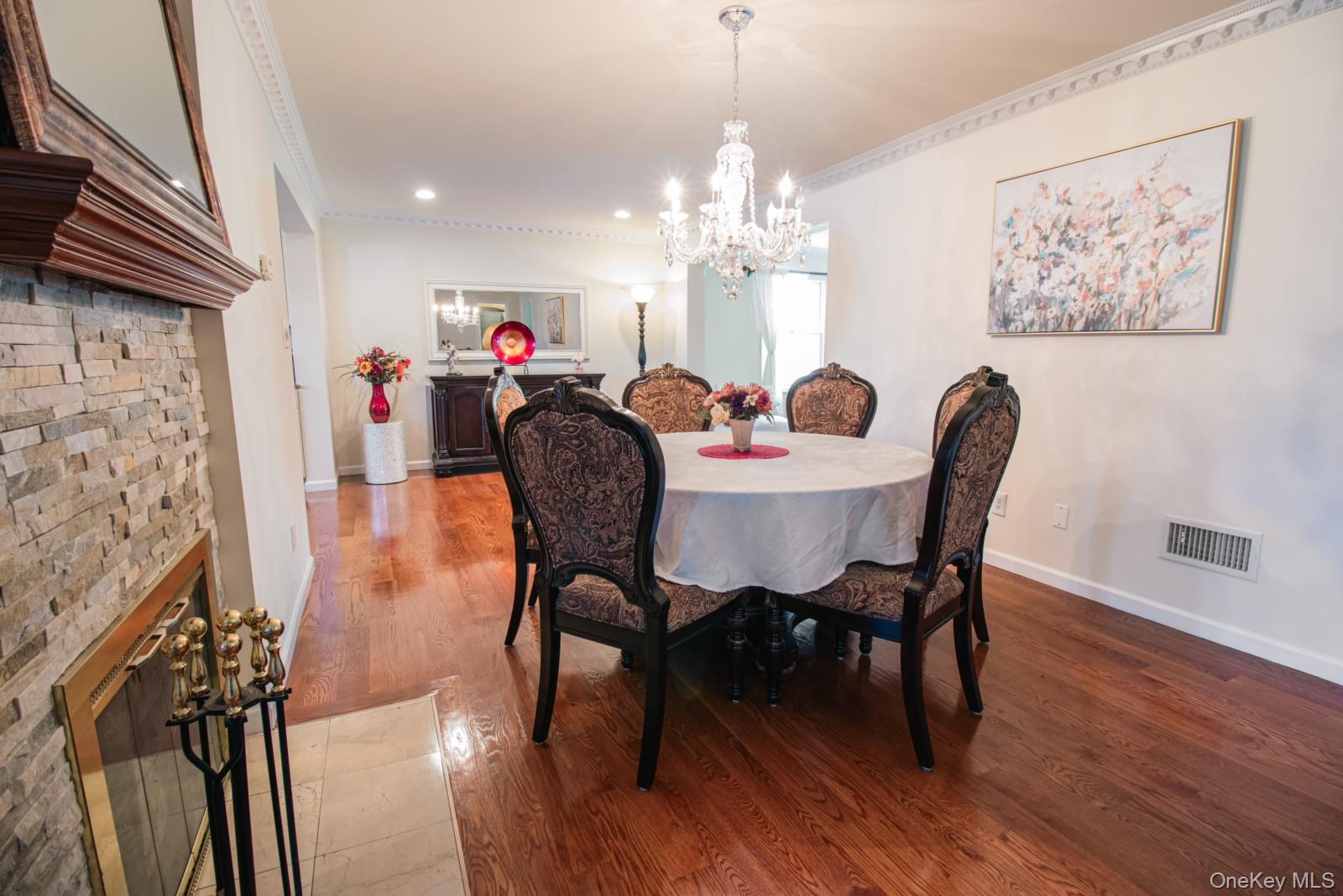 5 Hickory Lane – For Sale photo 6