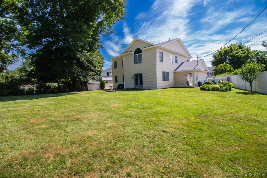 5 Hickory Lane – For Sale photo 3