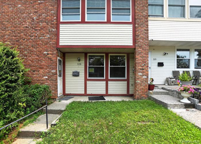 115 Rolling Way – For Sale