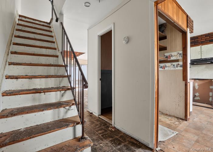 115 Rolling Way – For Sale photo 4