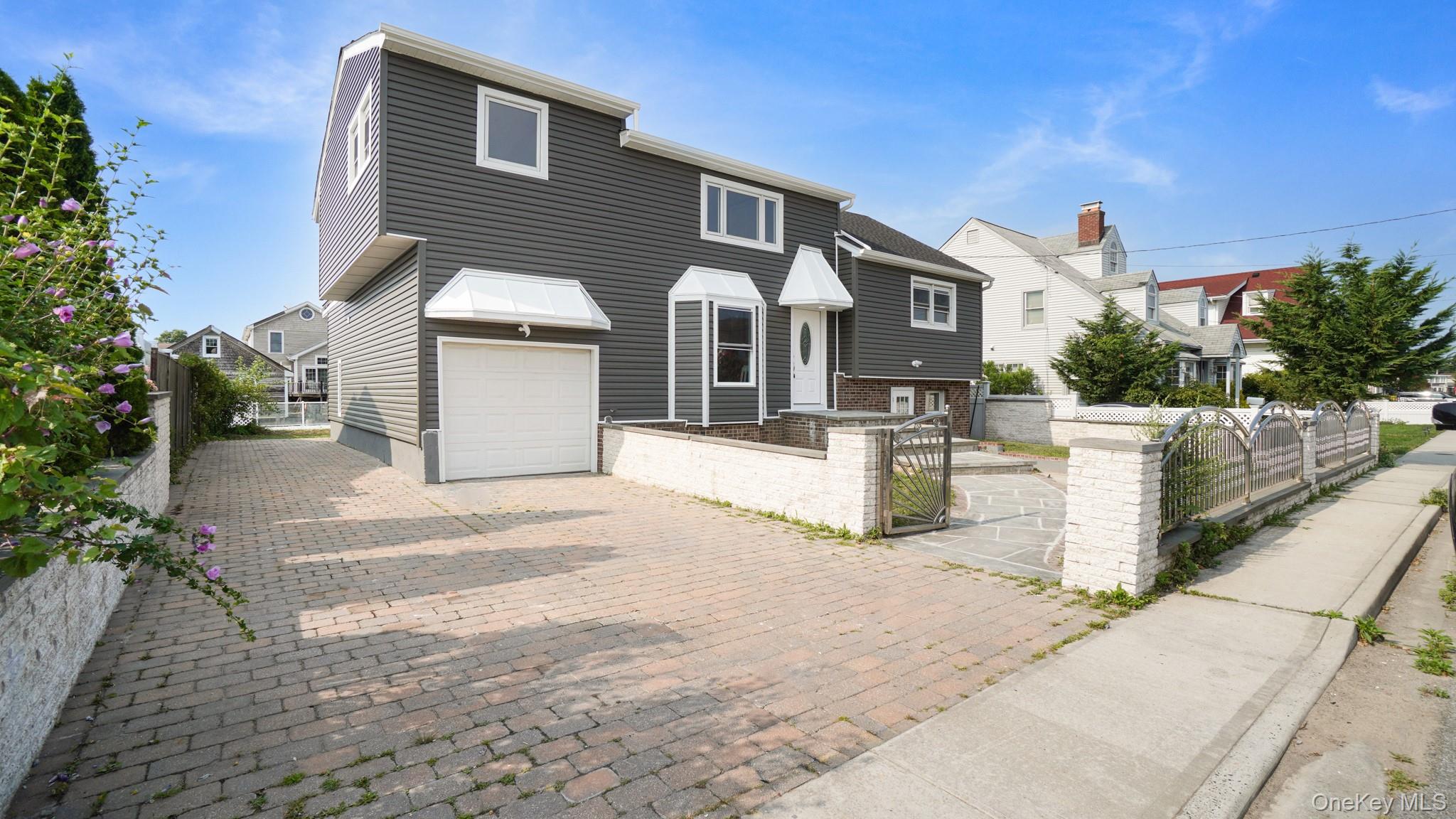 1115 Jackson Place – For Sale photo 2