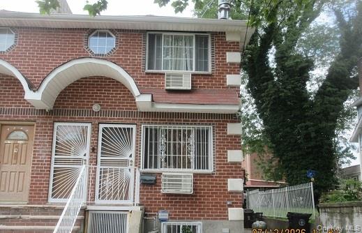 3931 De Reimer Avenue – For Sale photo 2