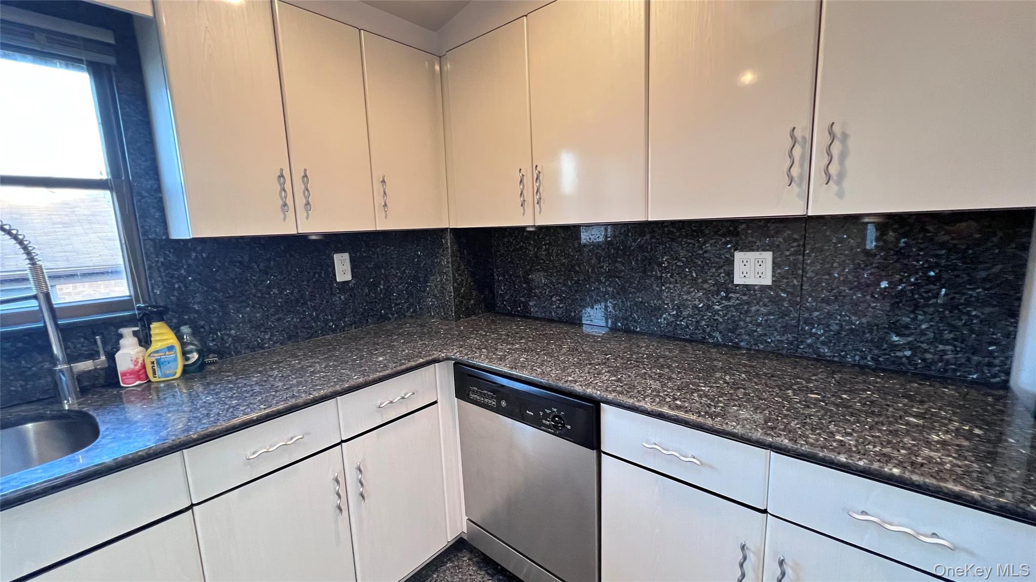 19-07 Clintonville Street, Unit 2Fl photo 7
