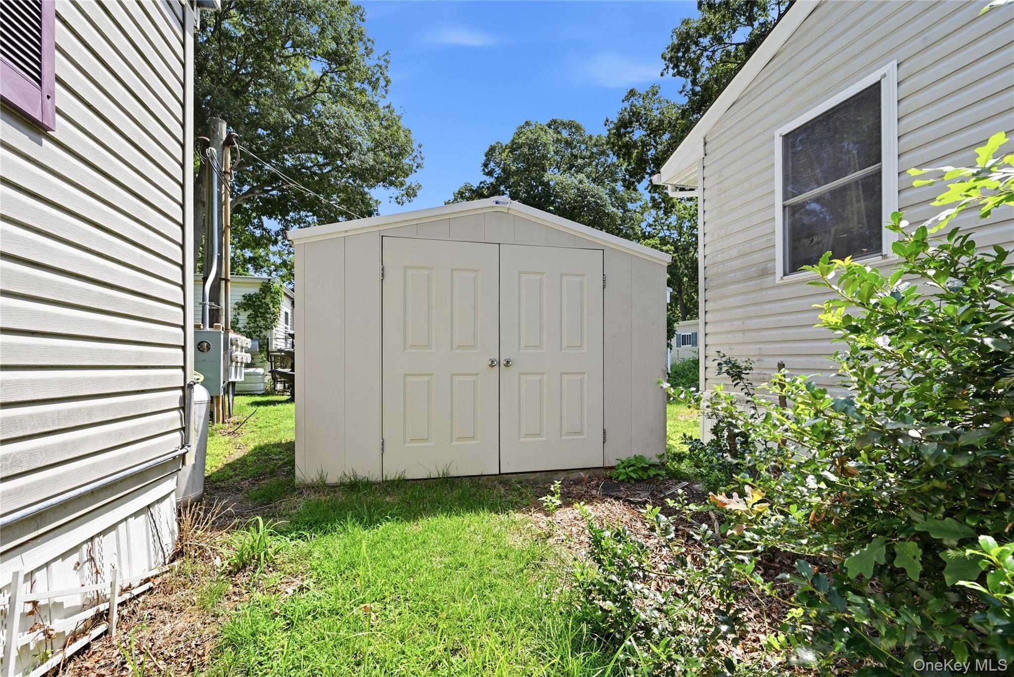 658-A11 Sound Avenue – For Sale photo 19
