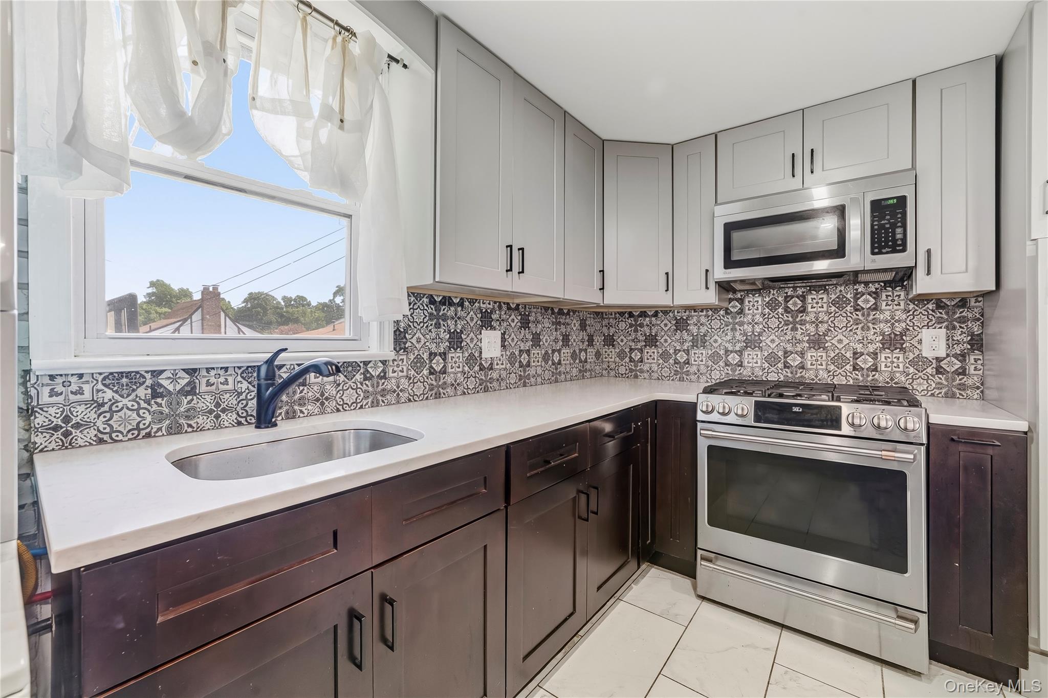 21 Bryn Mawr Place – For Sale photo 30