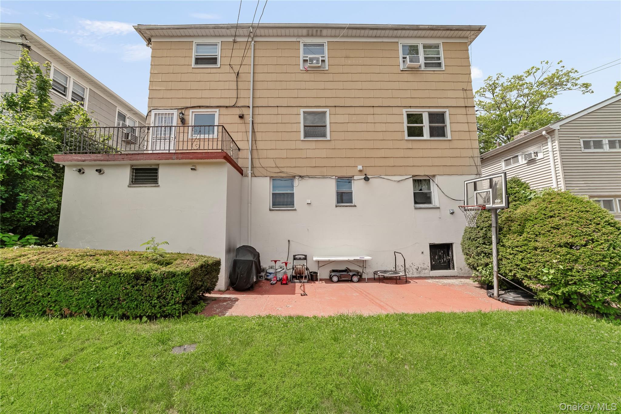 21 Bryn Mawr Place – For Sale photo 42