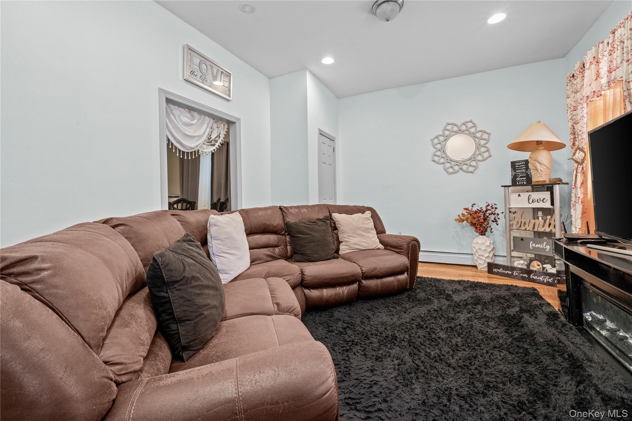 758 E 224 street Street – For Sale photo 17