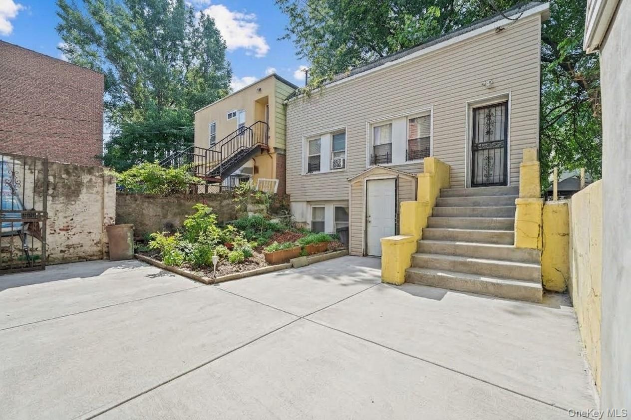 758 E 224 street Street – For Sale photo 3