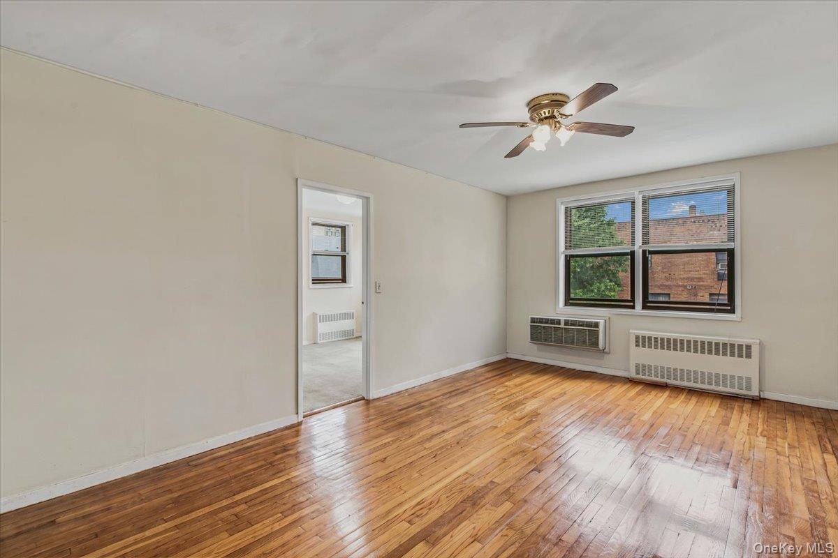 143-30 Roosevelt Avenue, Unit 3L photo 6