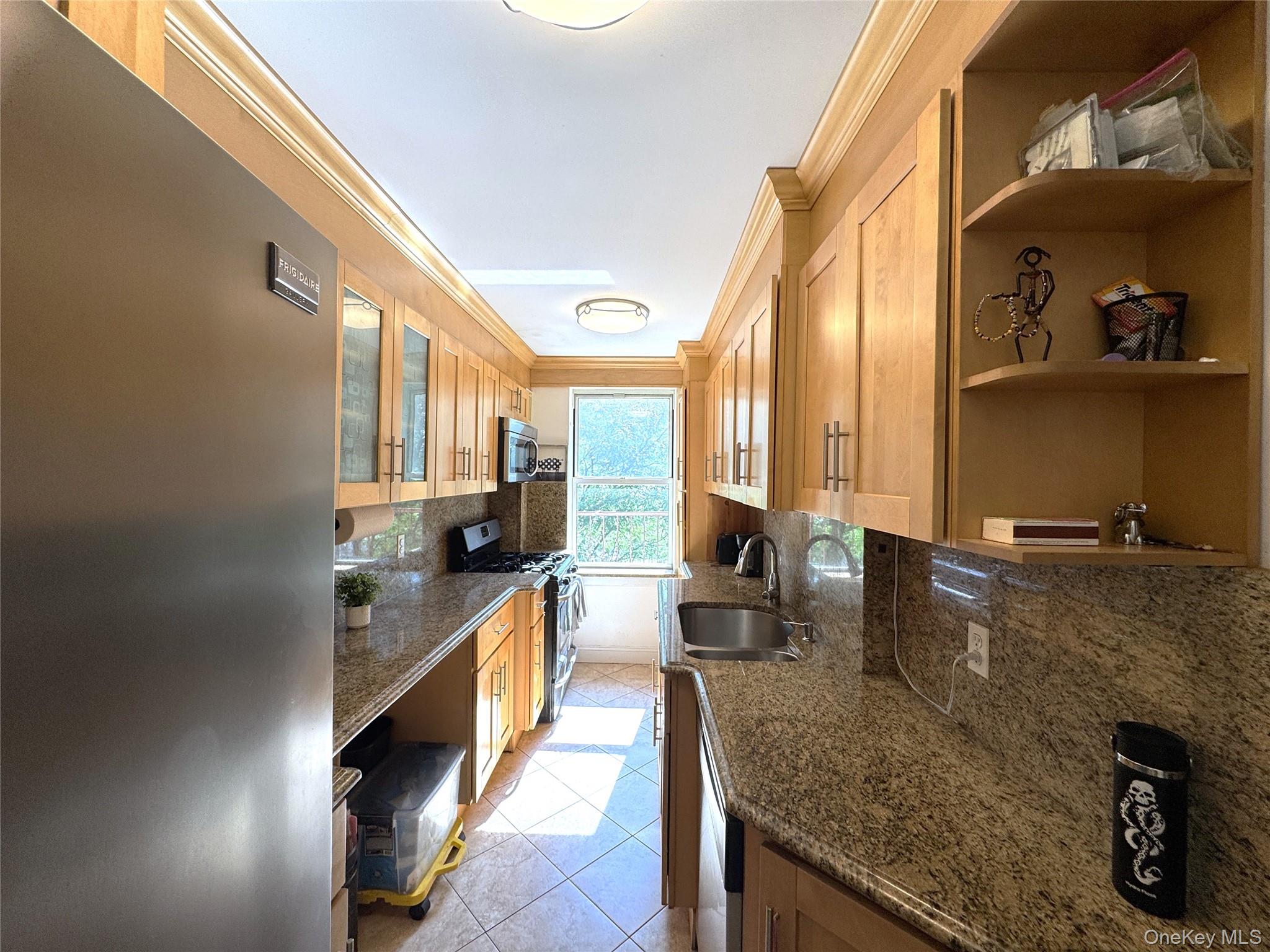 141-02 78th Road, Unit 3K photo 4