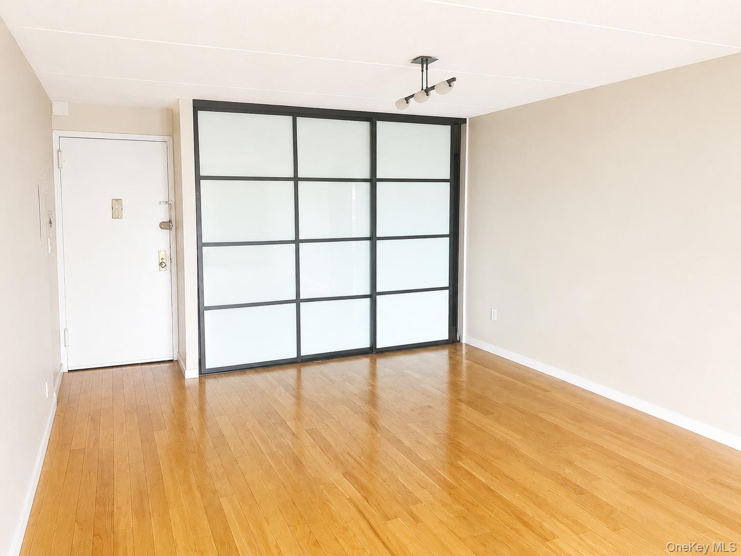 1155 Warburton Avenue, Unit 2 P-R photo 3