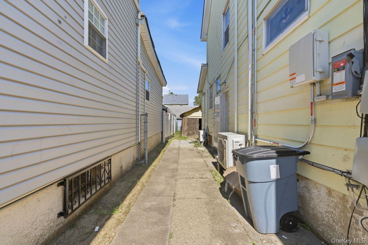 113-29 Colfax Street – For Sale photo 31