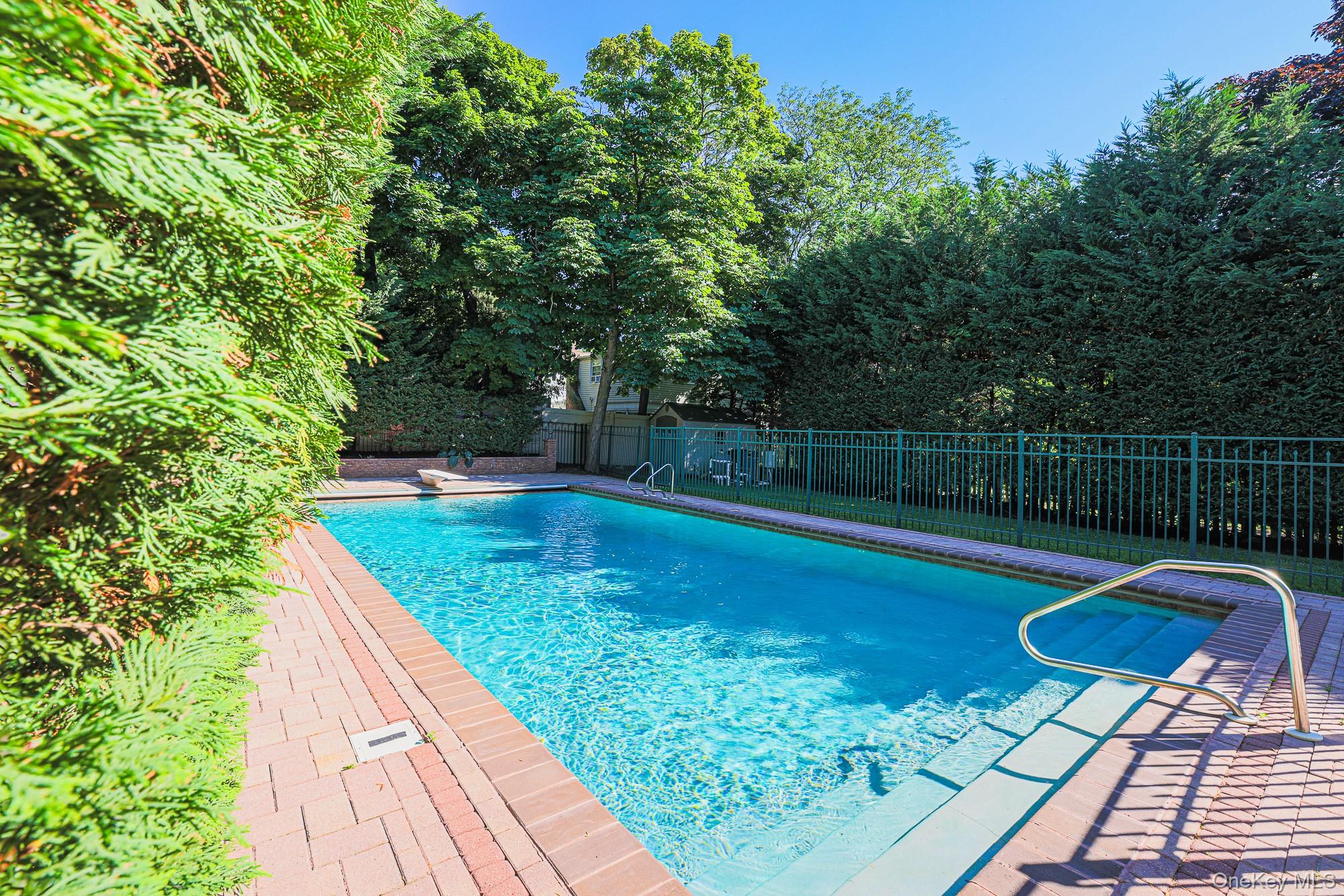 410 Broadway – For Sale photo 47