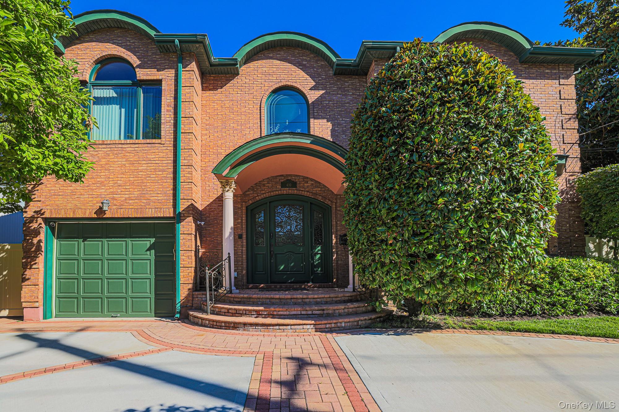 410 Broadway – For Sale