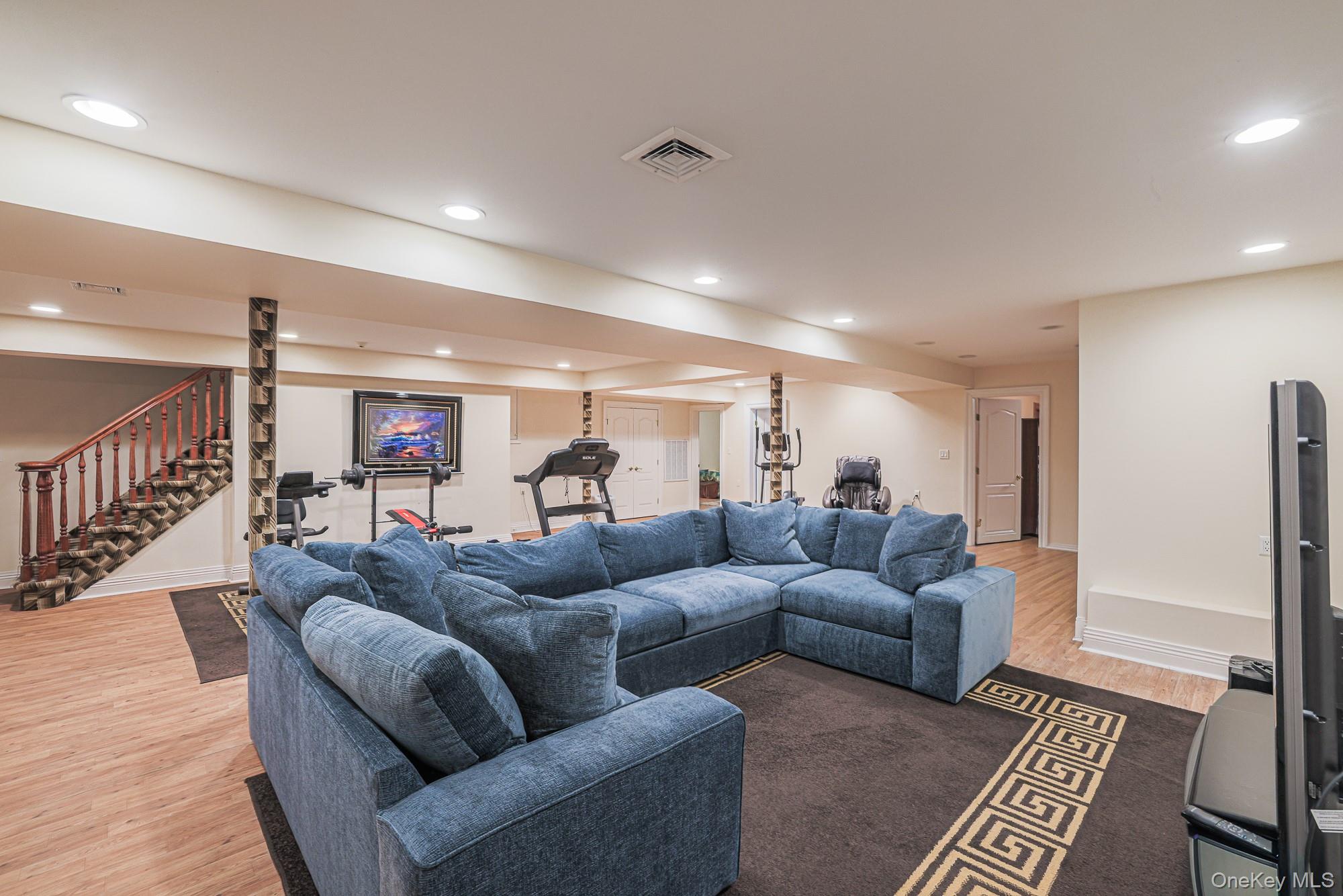 410 Broadway – For Sale photo 28