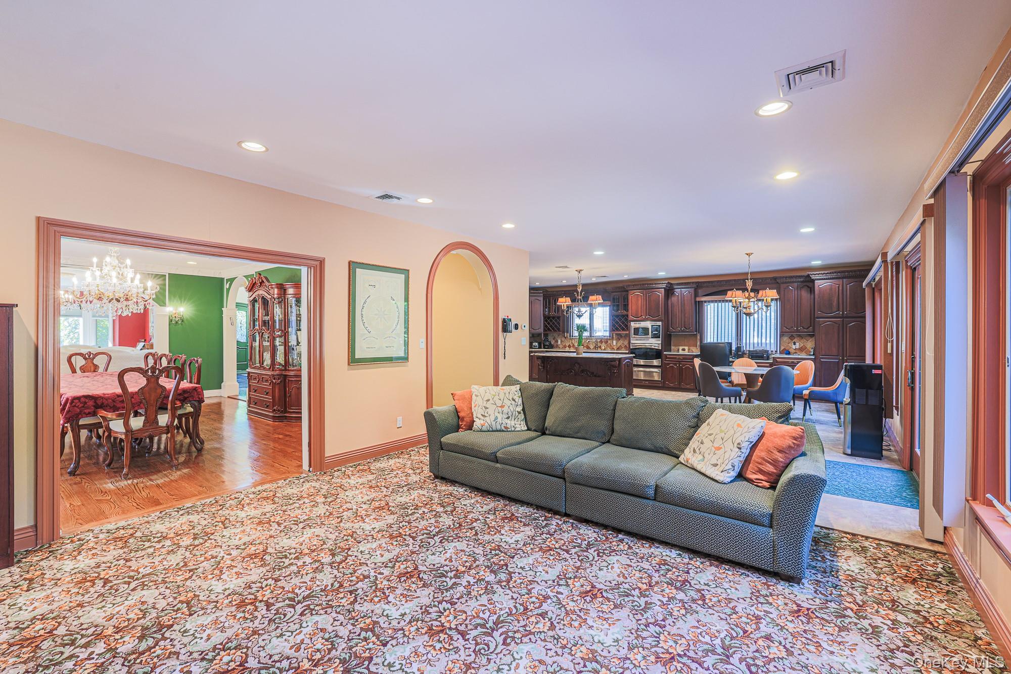 410 Broadway – For Sale photo 2