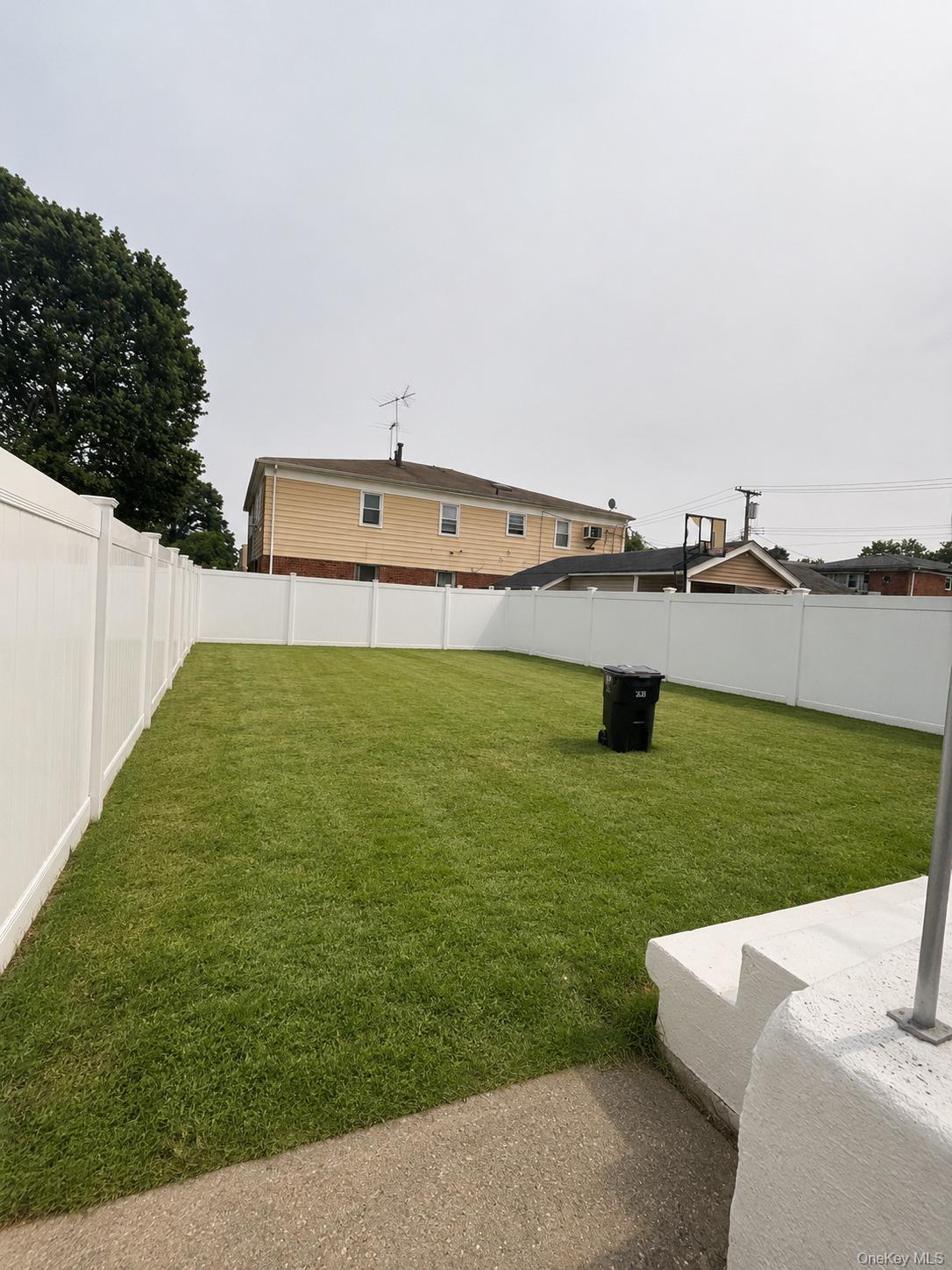 8906 Avenue L – For Sale photo 2