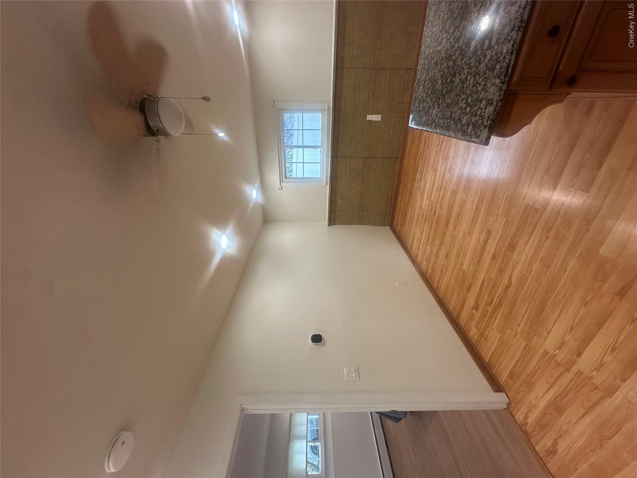 733 Jacqueline Drive – For Rent photo 2