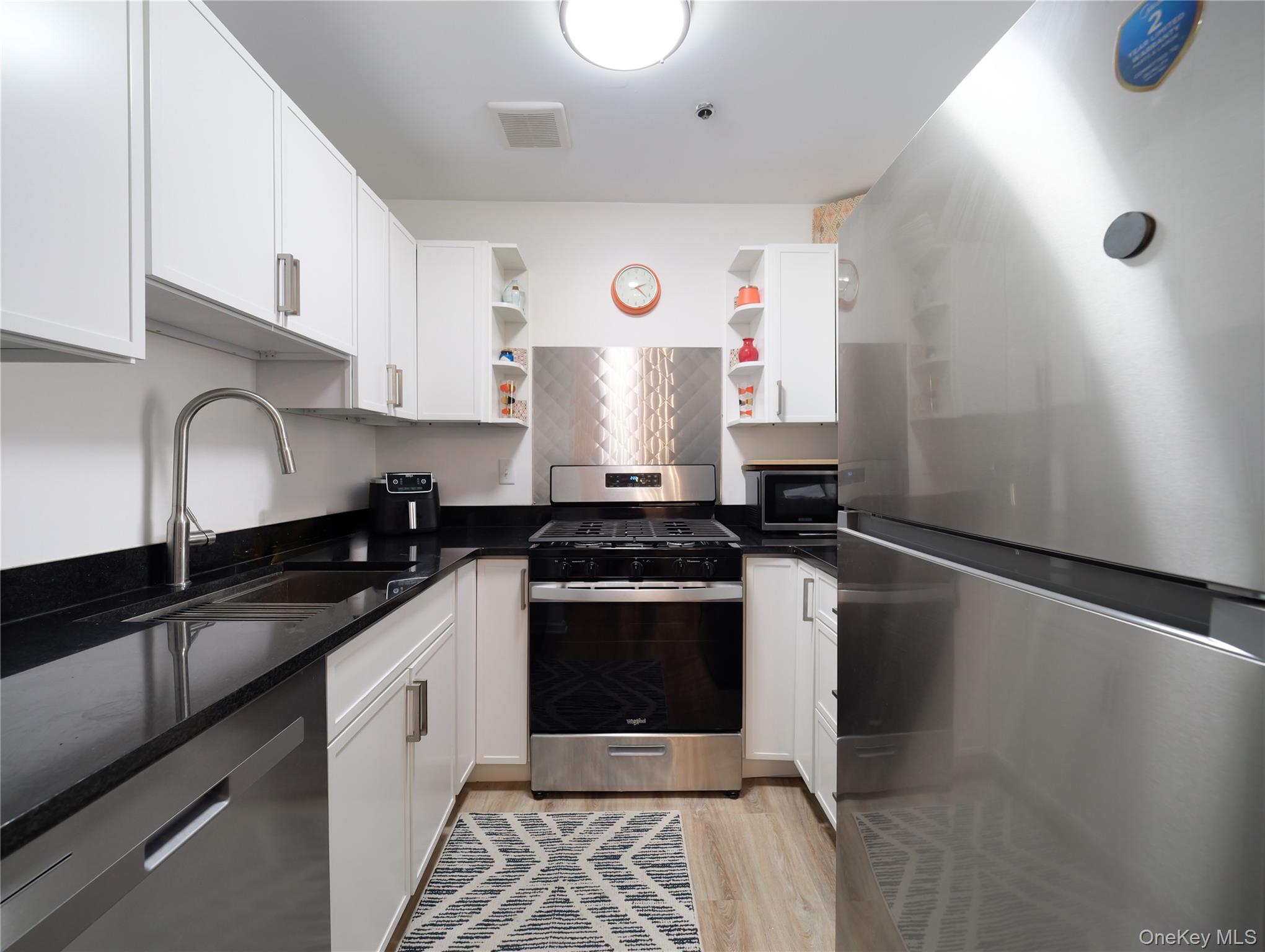 44 Johnes Street, Unit 207J photo 13