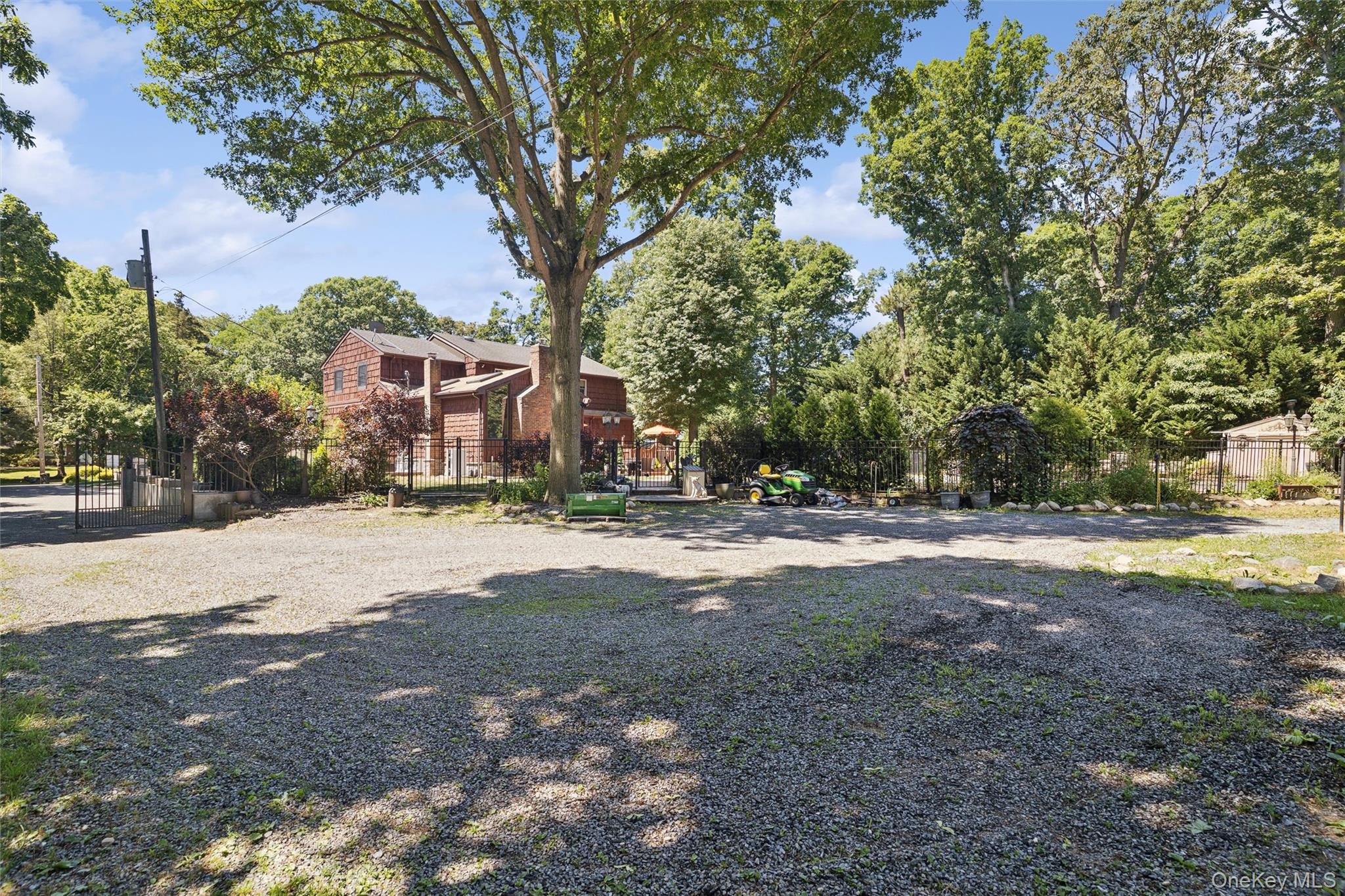 14 Loft Road – For Sale photo 4