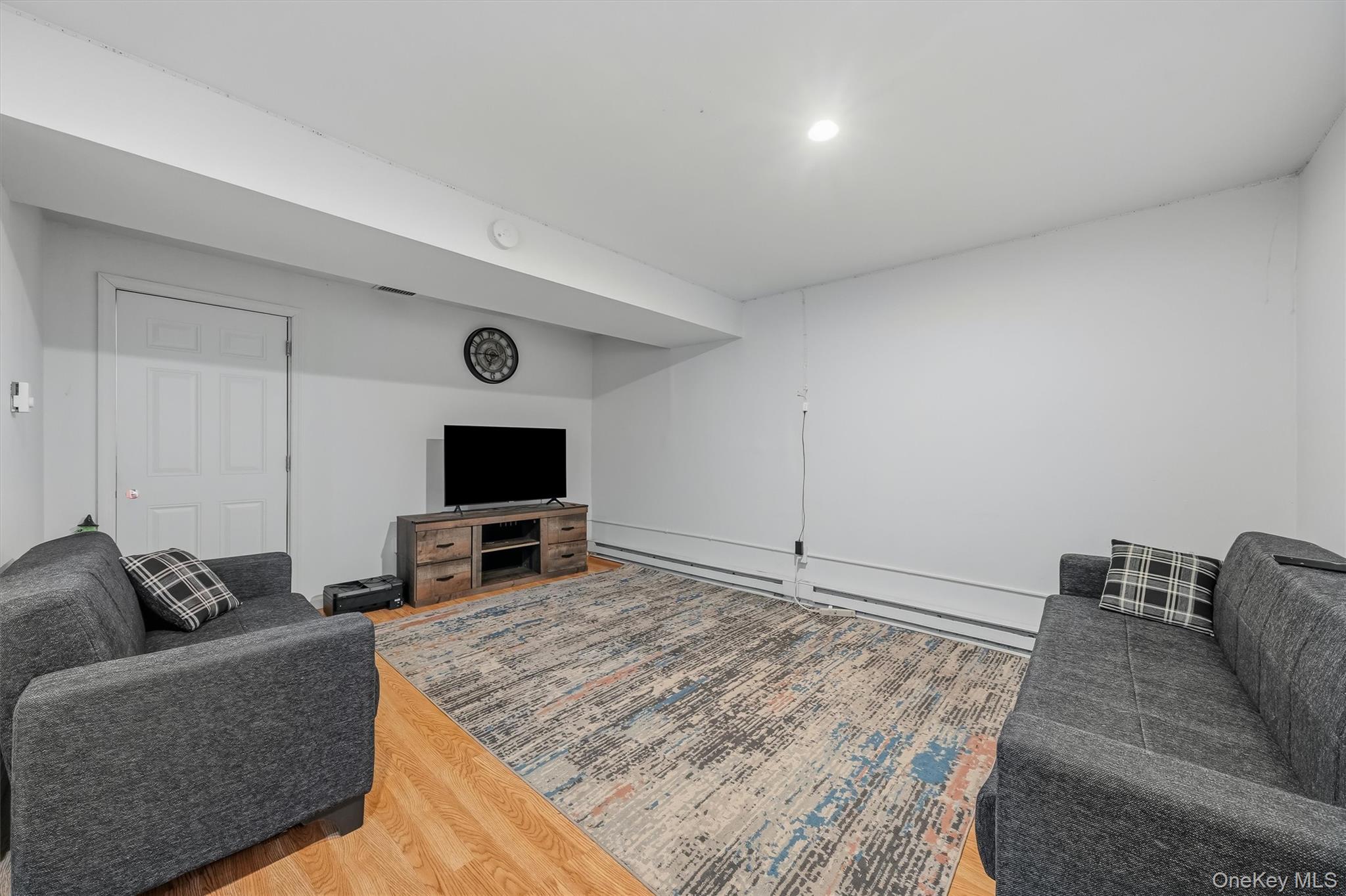 35 Helene Road – For Rent photo 19