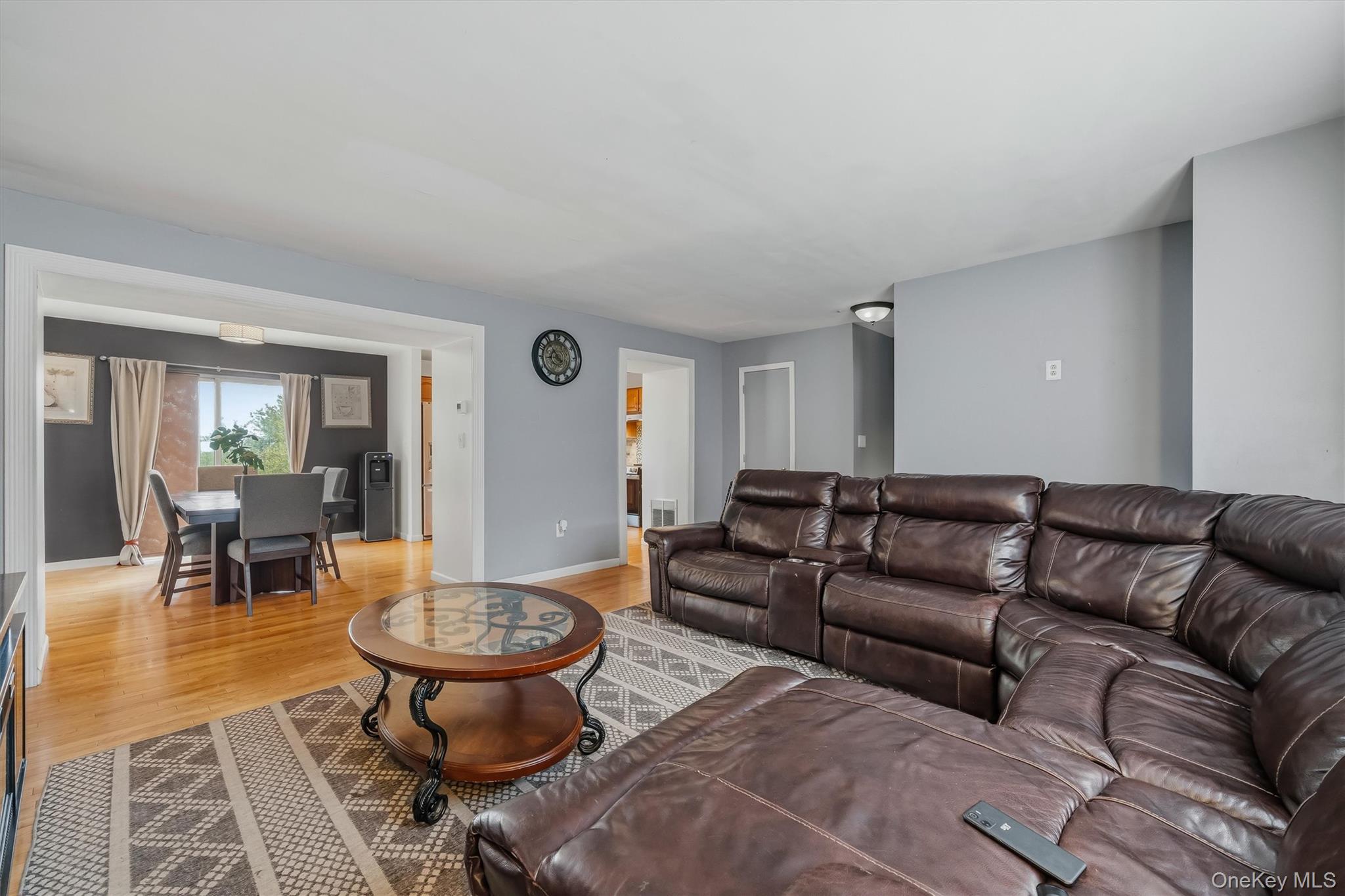 35 Helene Road – For Rent photo 4