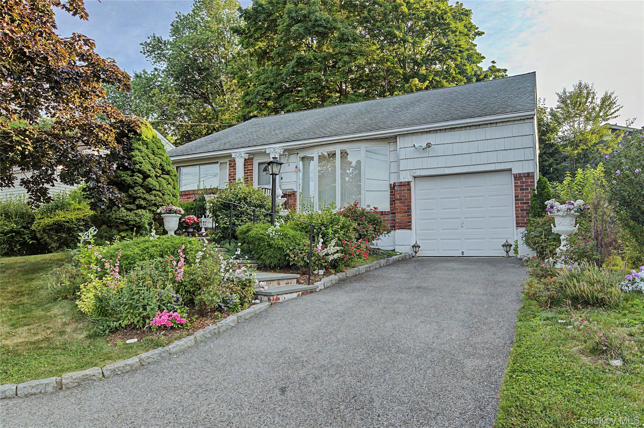 6 Westwind Road – For Rent