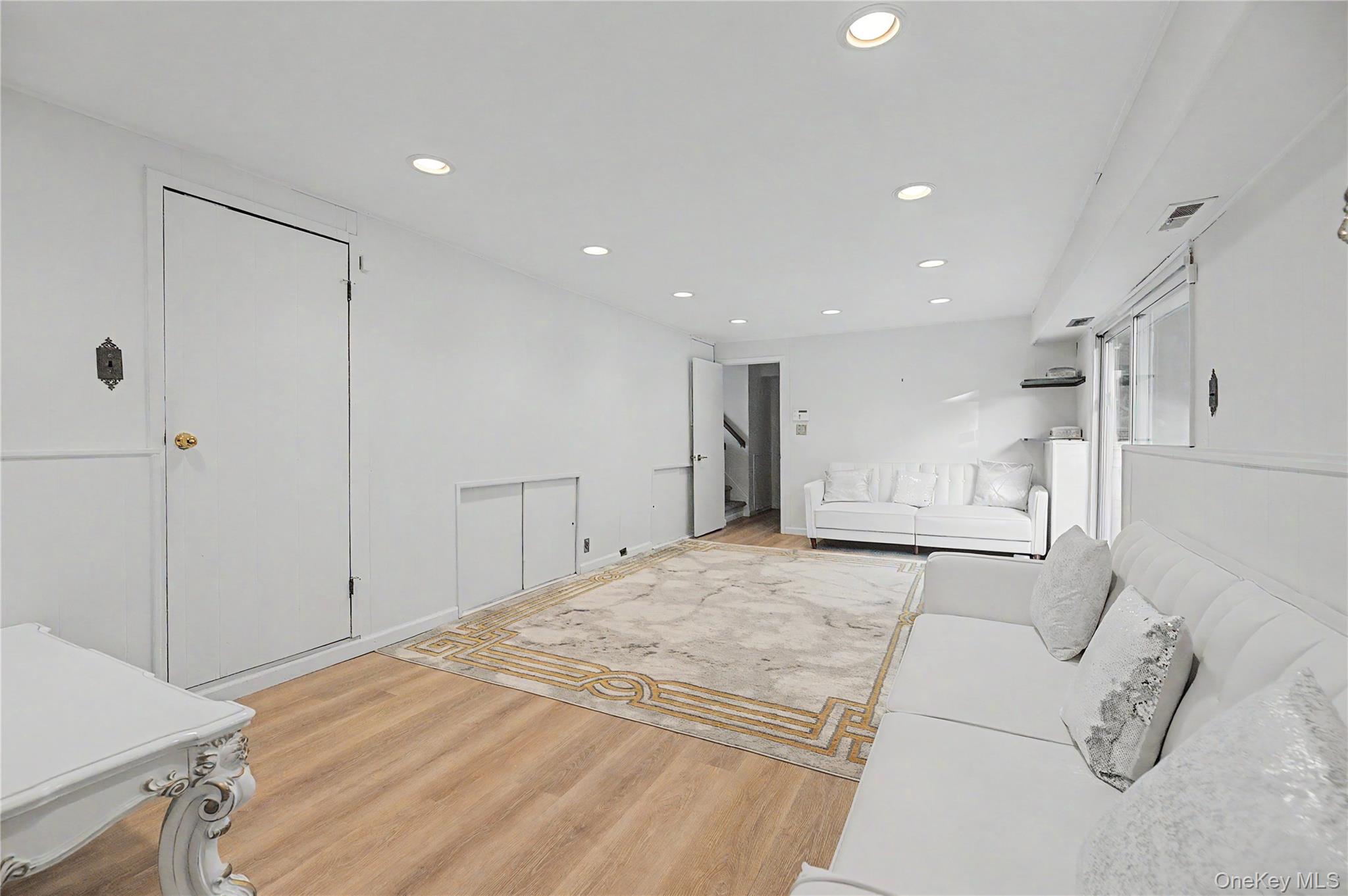 6 Westwind Road – For Rent photo 12