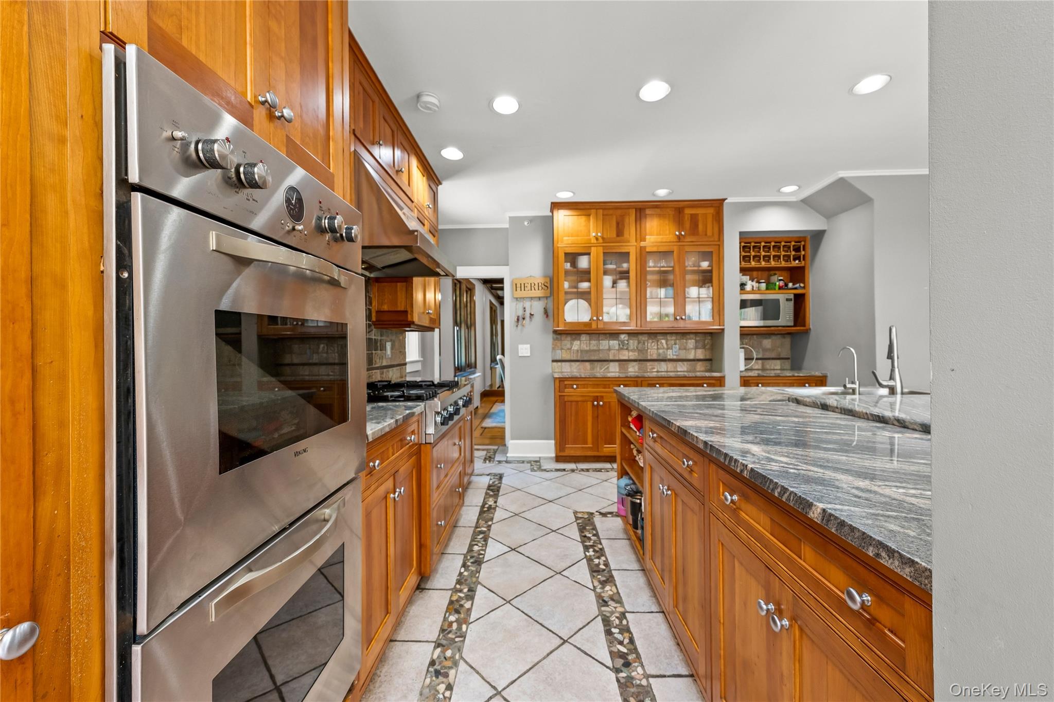 14 Crescent Drive S – For Sale photo 11
